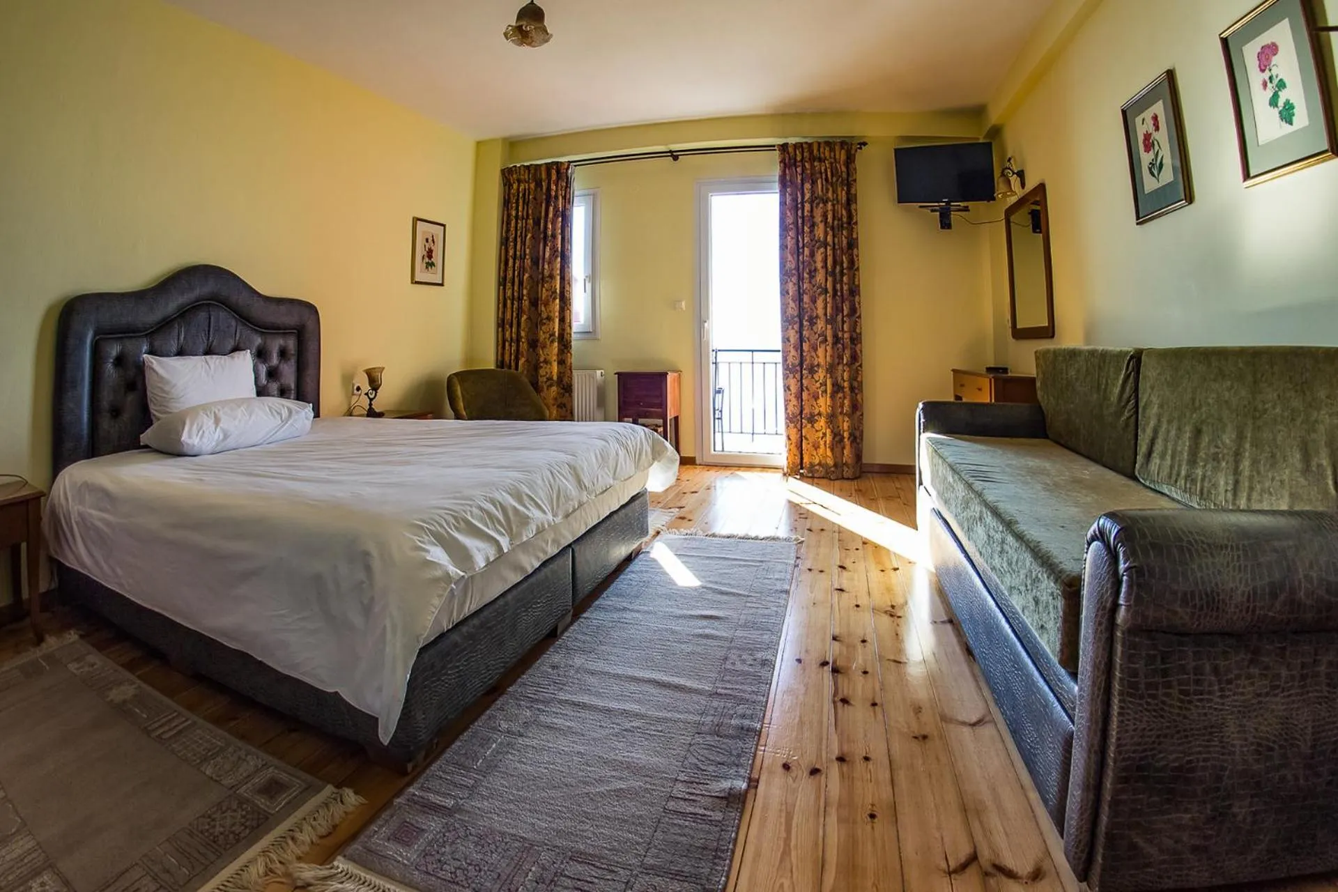 Bed in Horizon Hotel