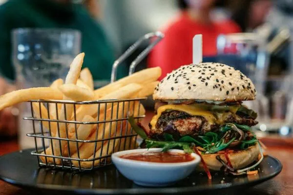 Restaurant/places to eat in Delatite Hotel