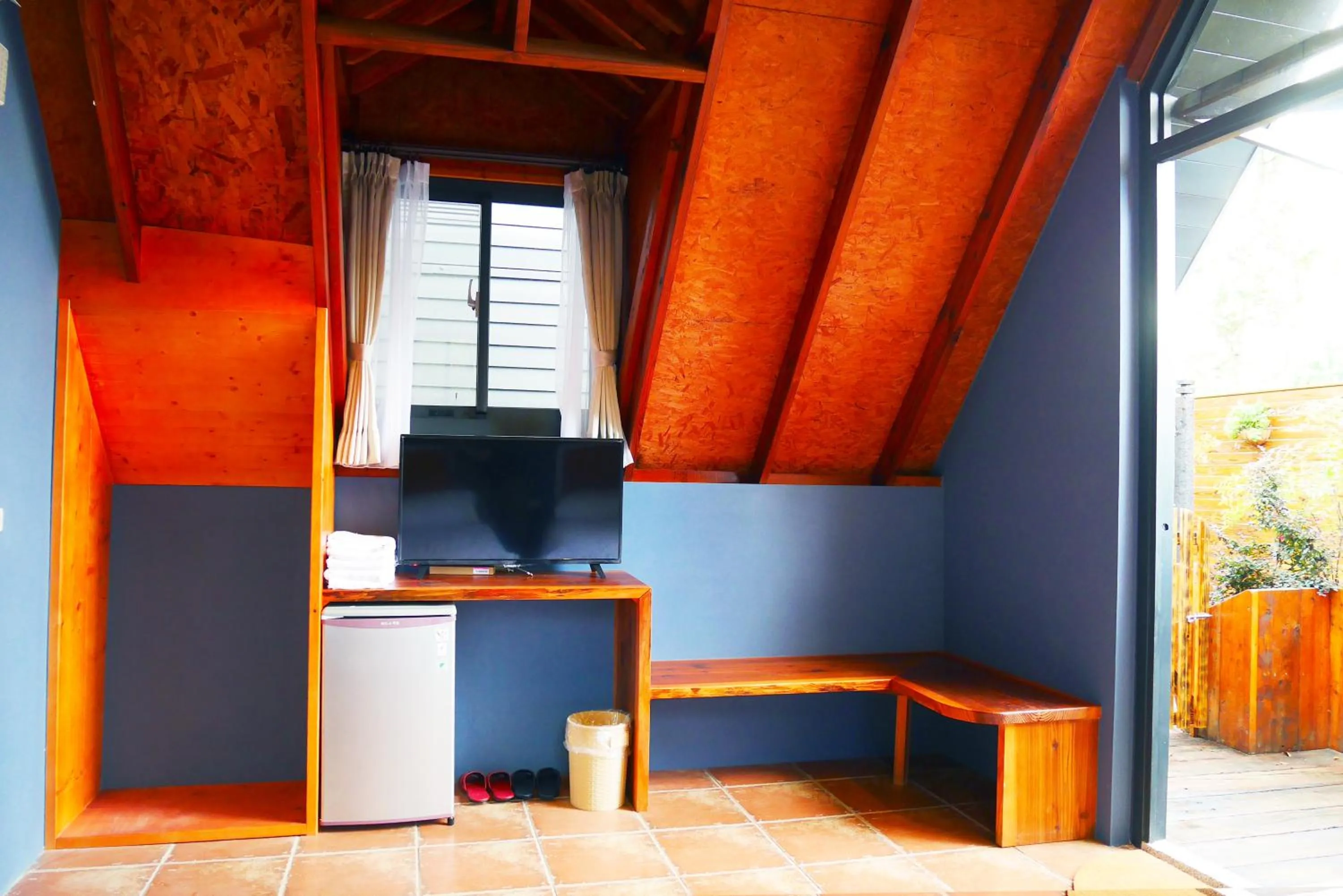 TV and multimedia in Yue Lake Backpackers