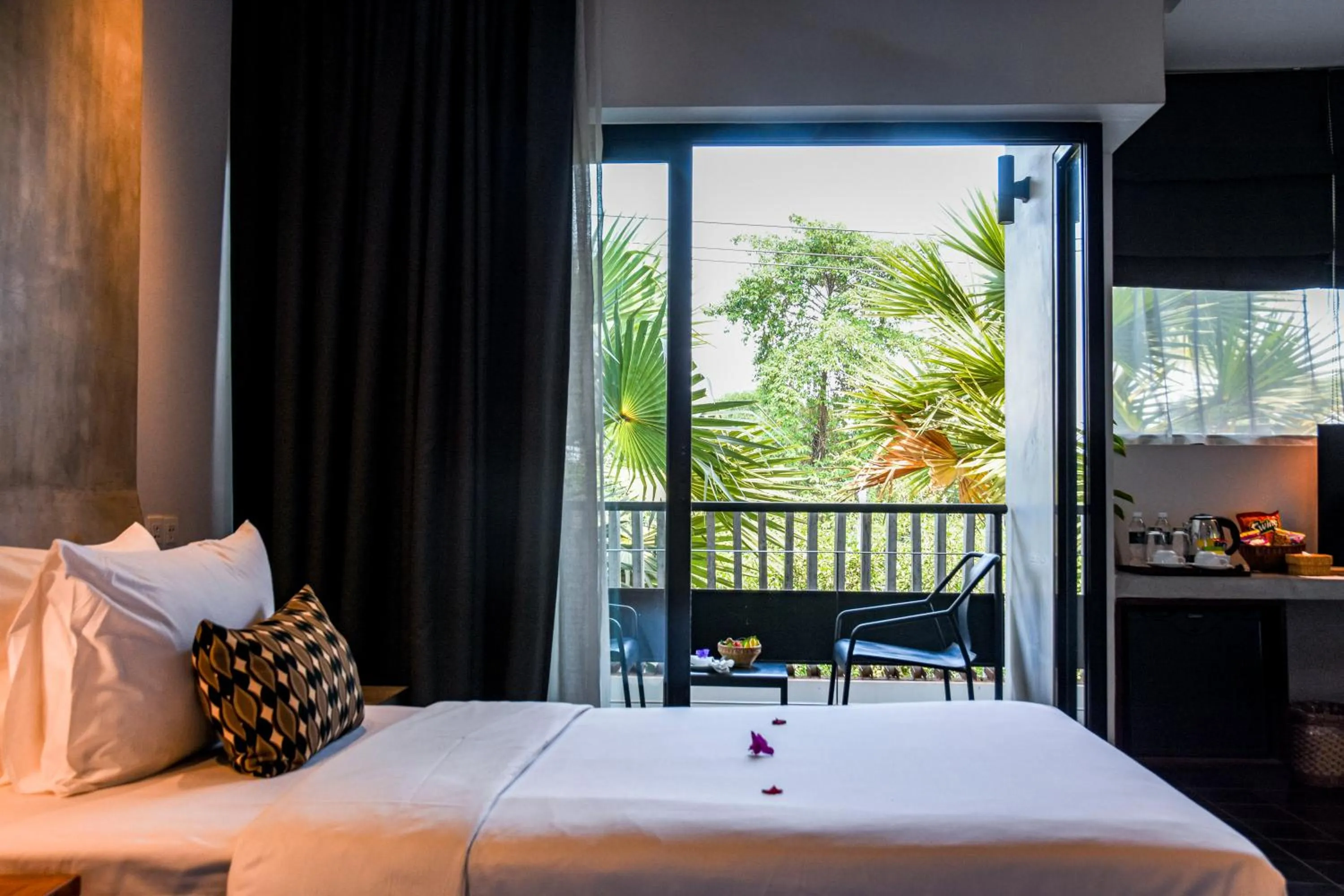 Dining area, Bed in Hillocks Hotel & Spa