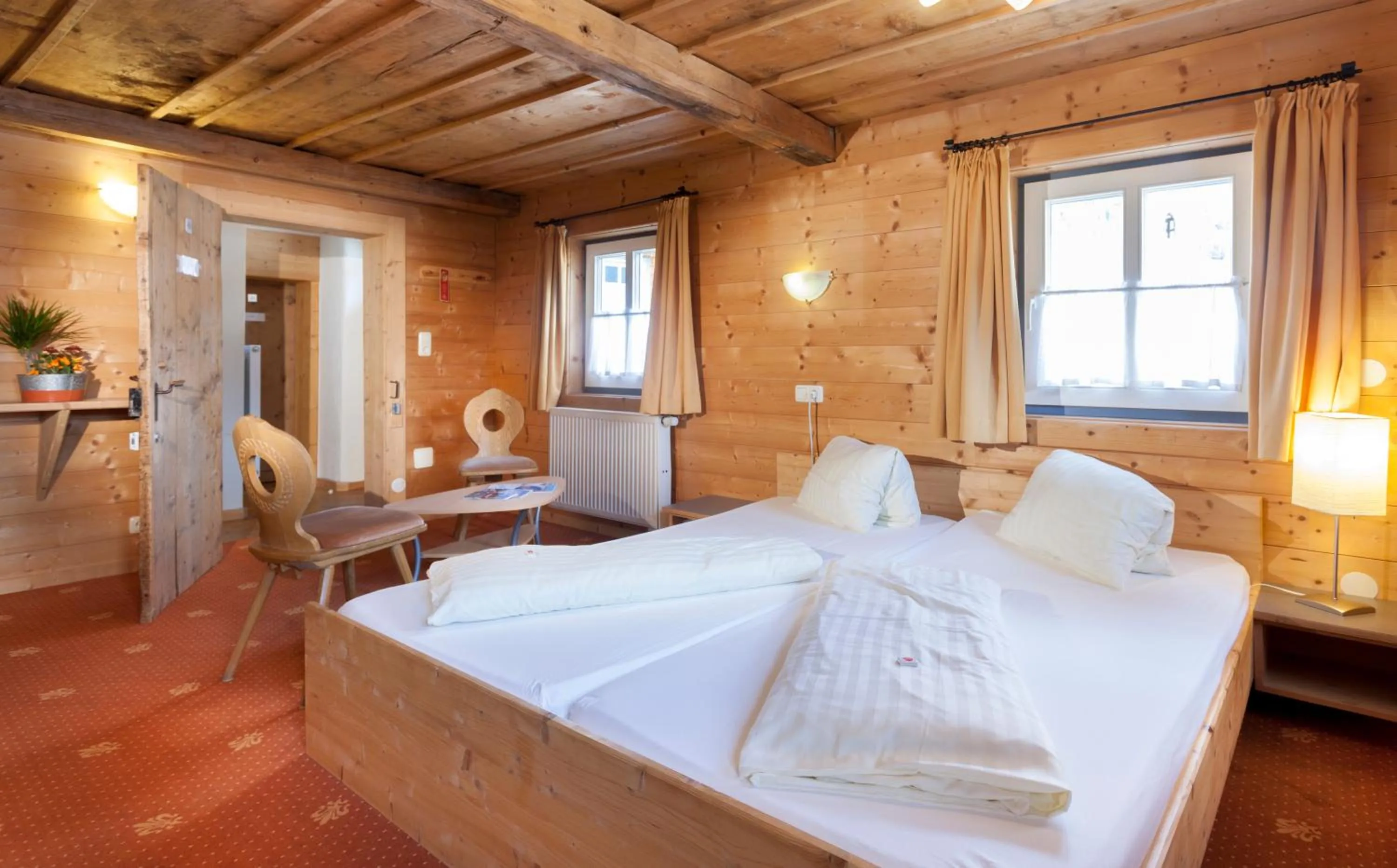 Bedroom, Bed in SCOL Sporthotel Großglockner