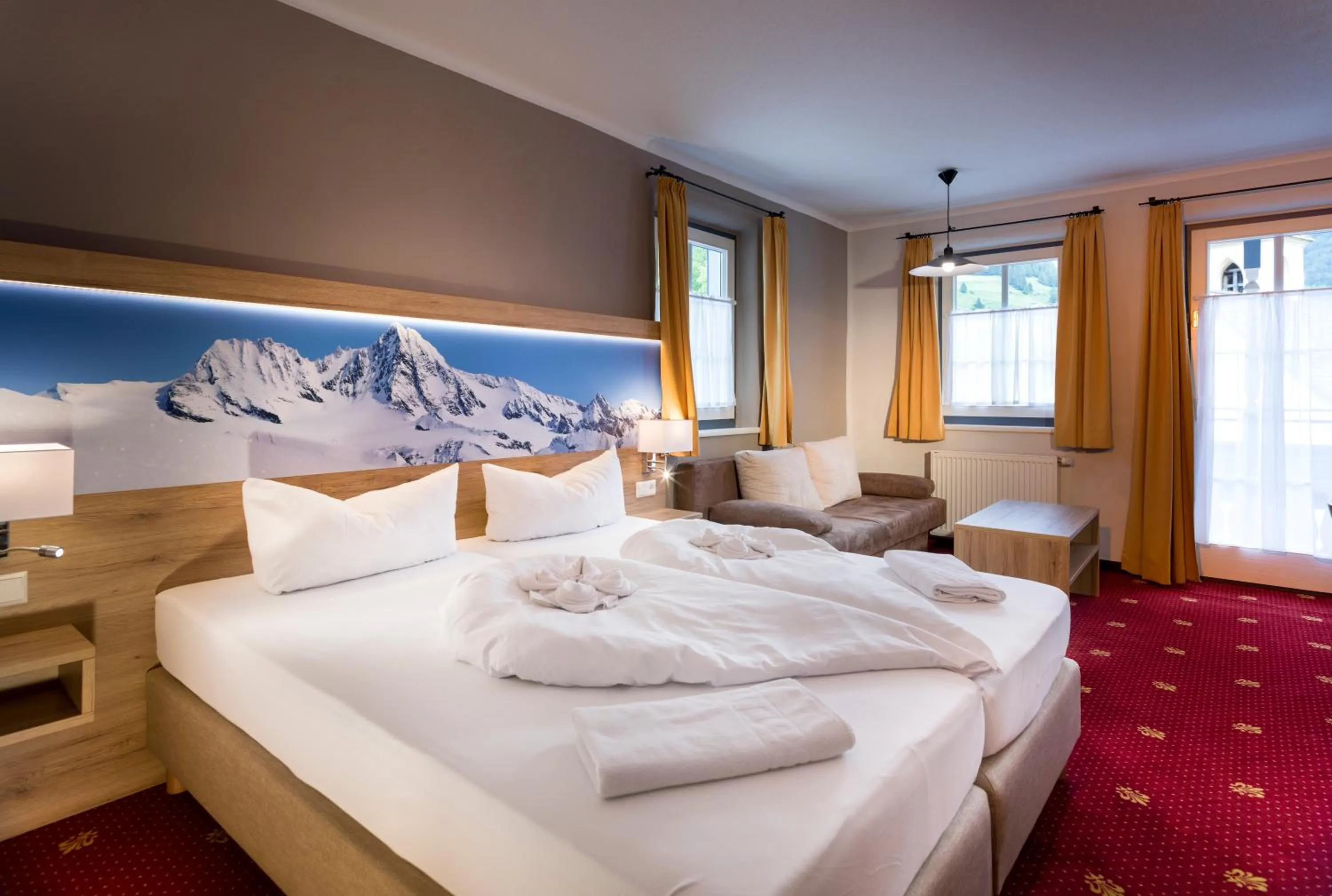 Photo of the whole room, Bed in SCOL Sporthotel Großglockner