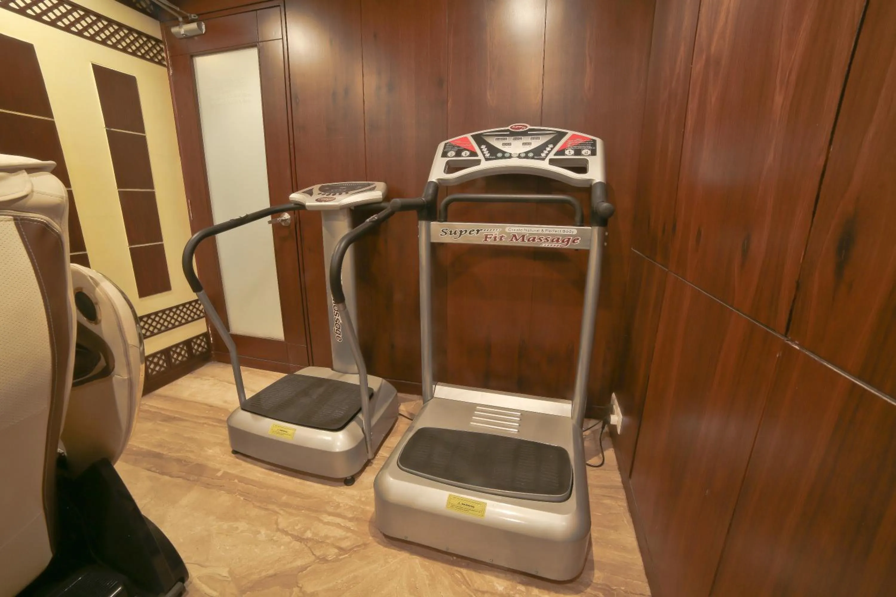 Fitness centre/facilities in Hotel Grand Pragati