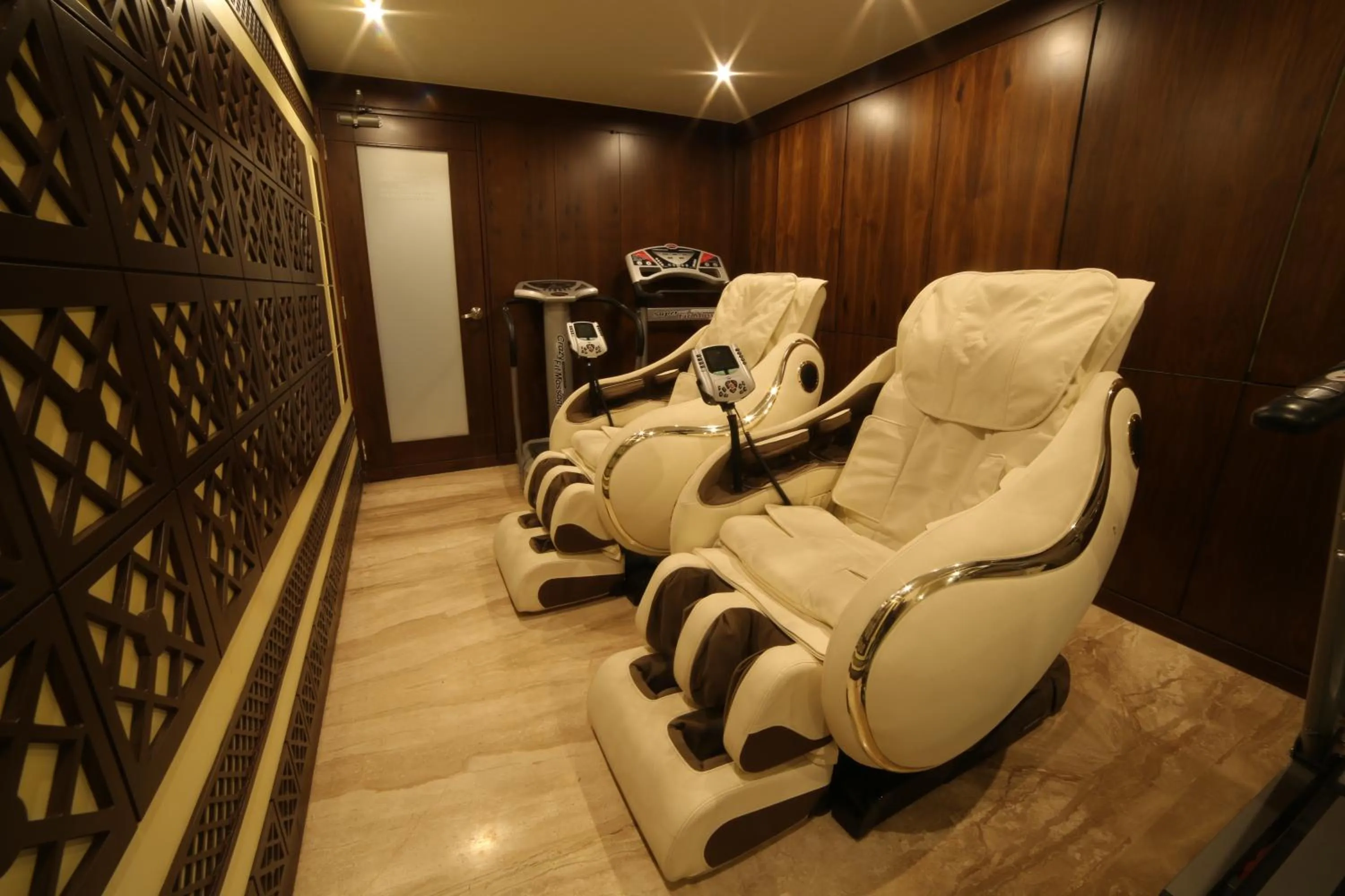 Fitness centre/facilities in Hotel Grand Pragati