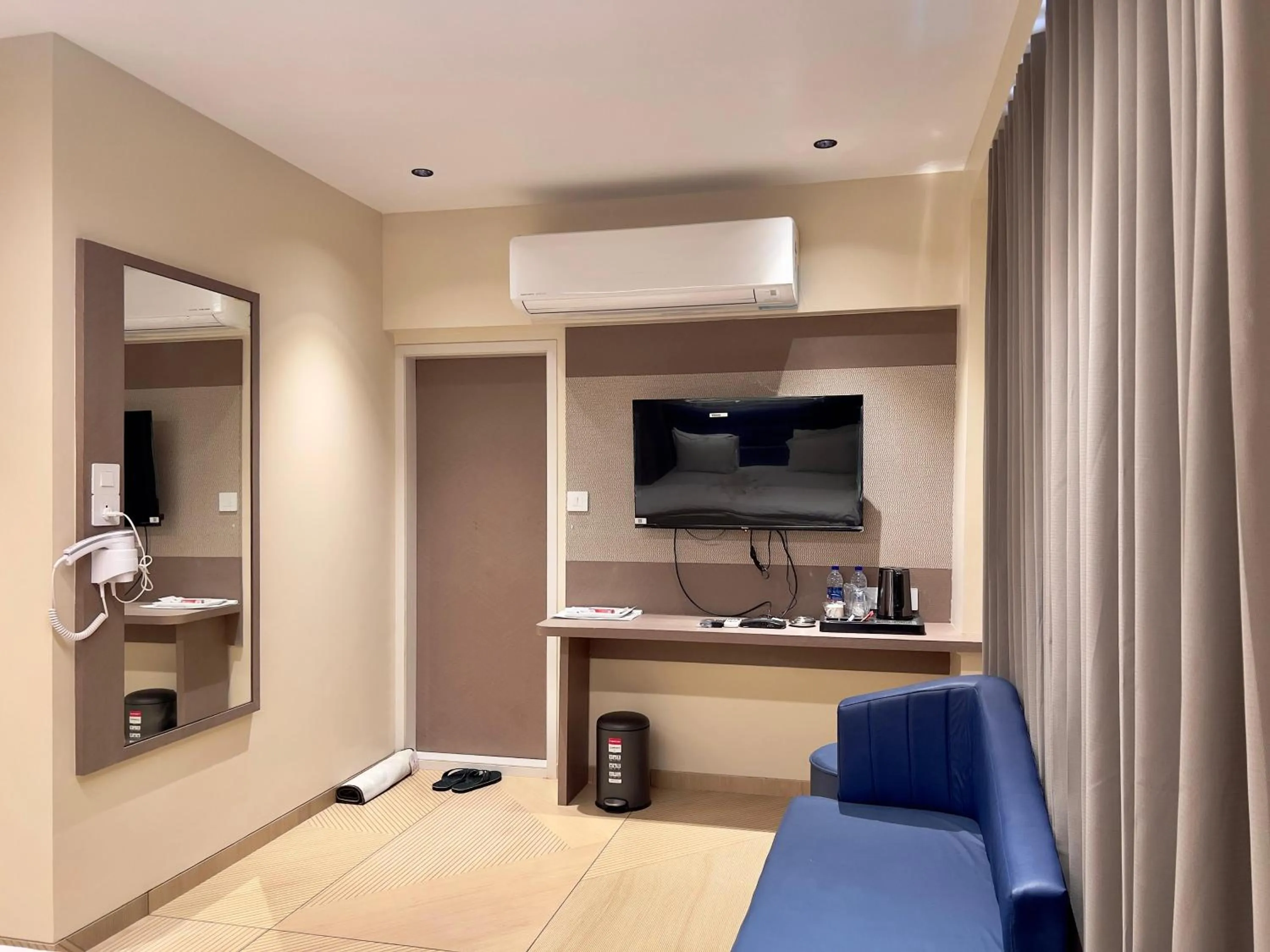 TV and multimedia in Hotel Grand Pragati