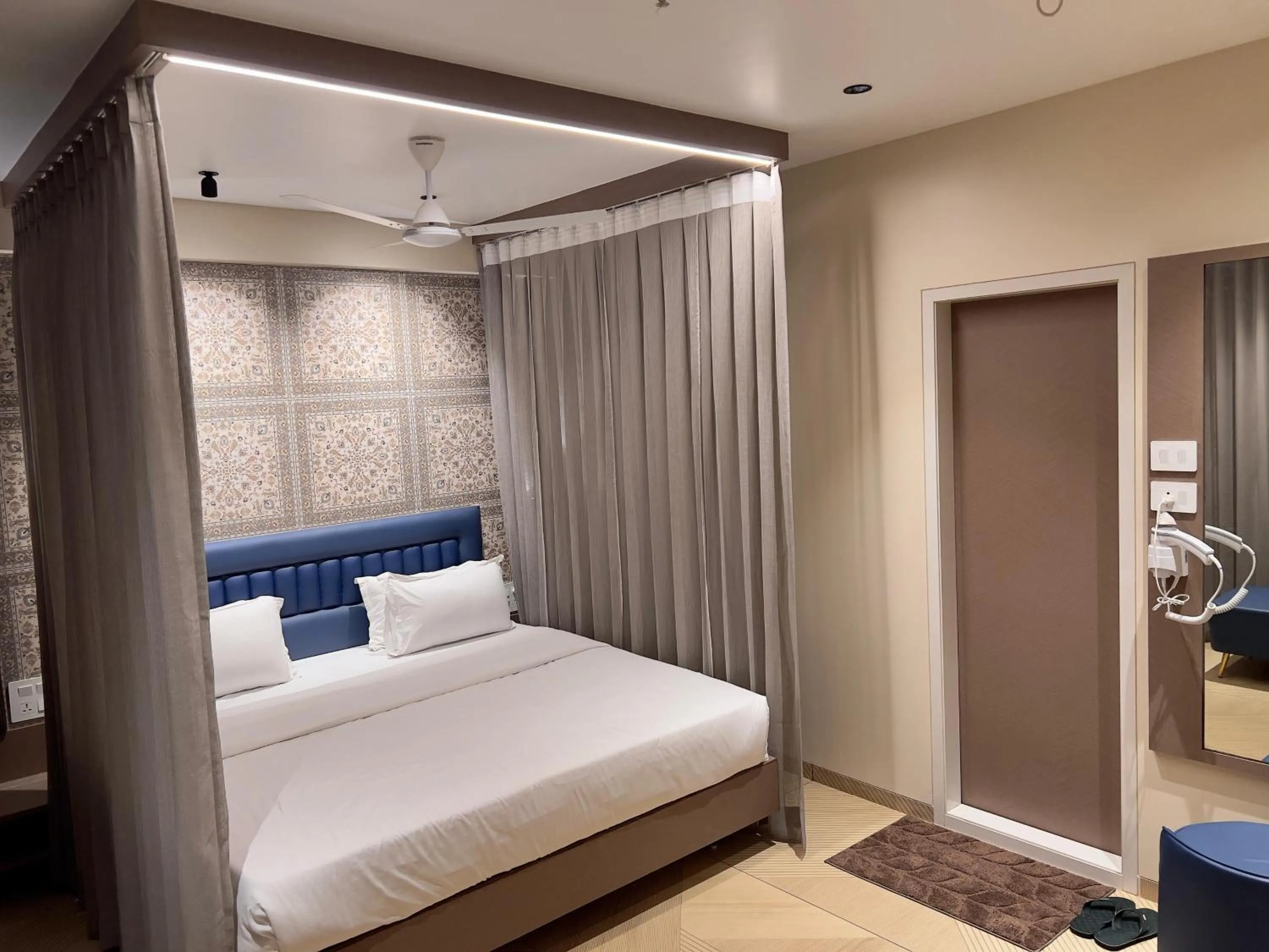 Bed in Hotel Grand Pragati