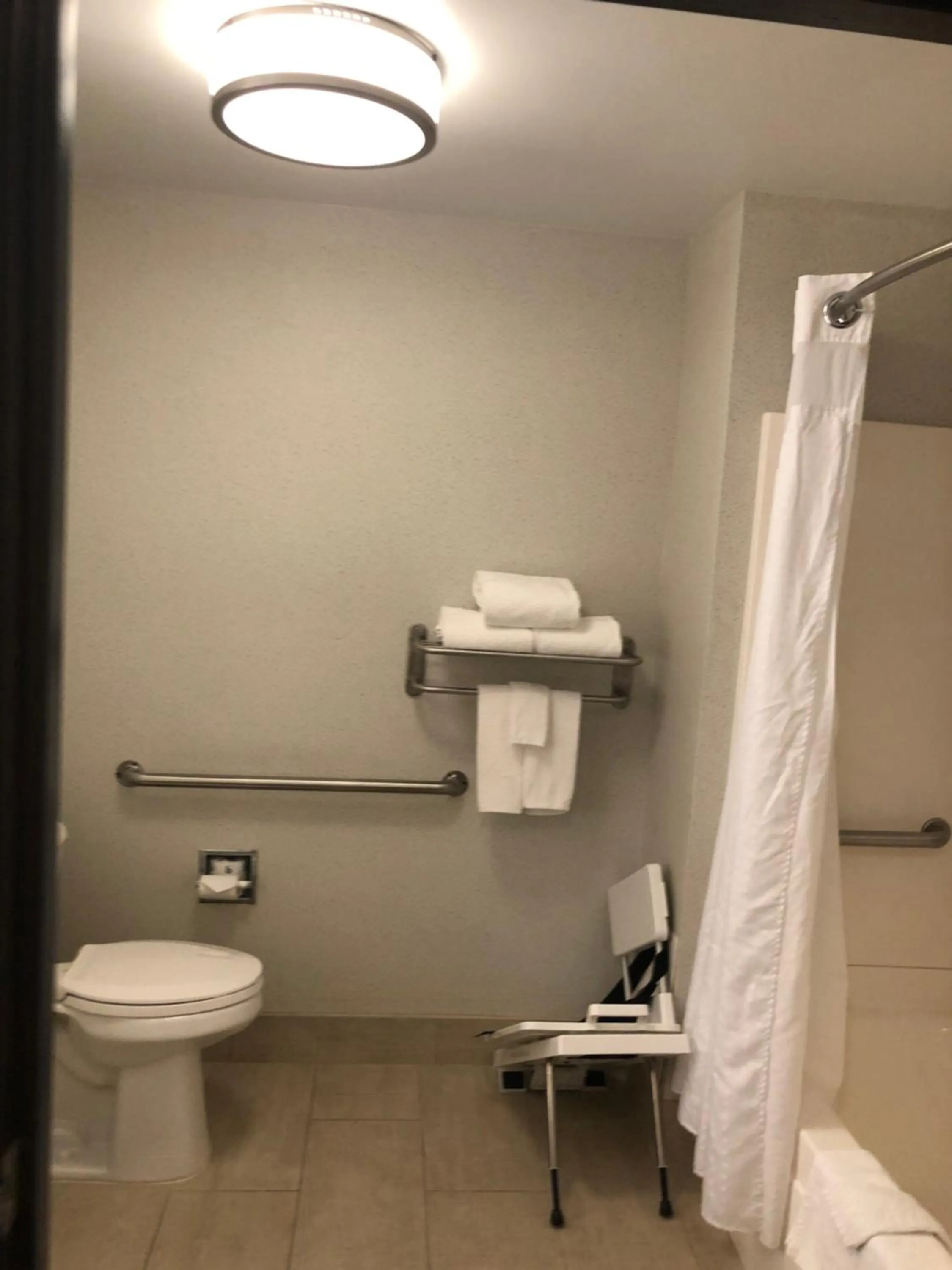Toilet in Holiday Inn Express Mt. Vernon by IHG
