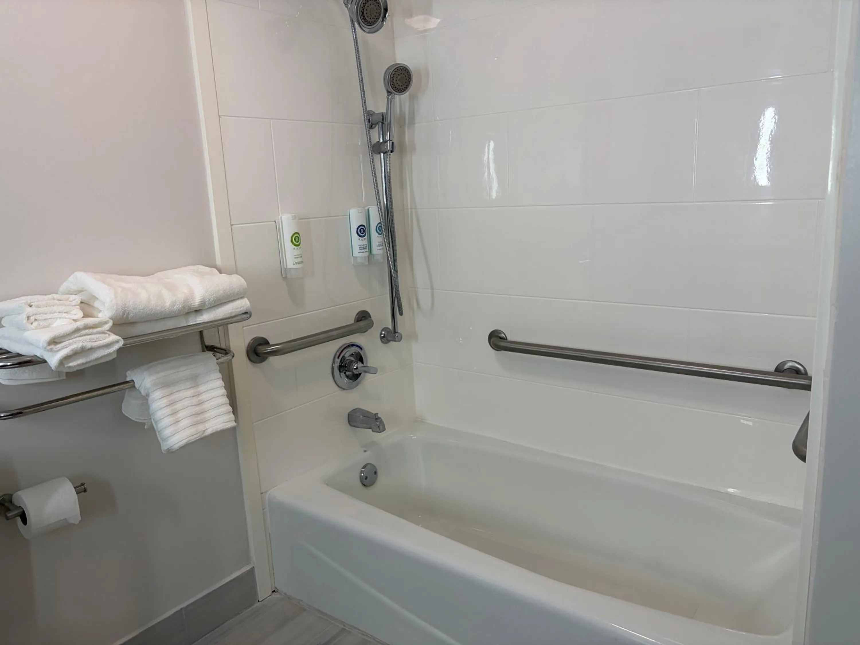 Shower in Comfort Inn & Suites