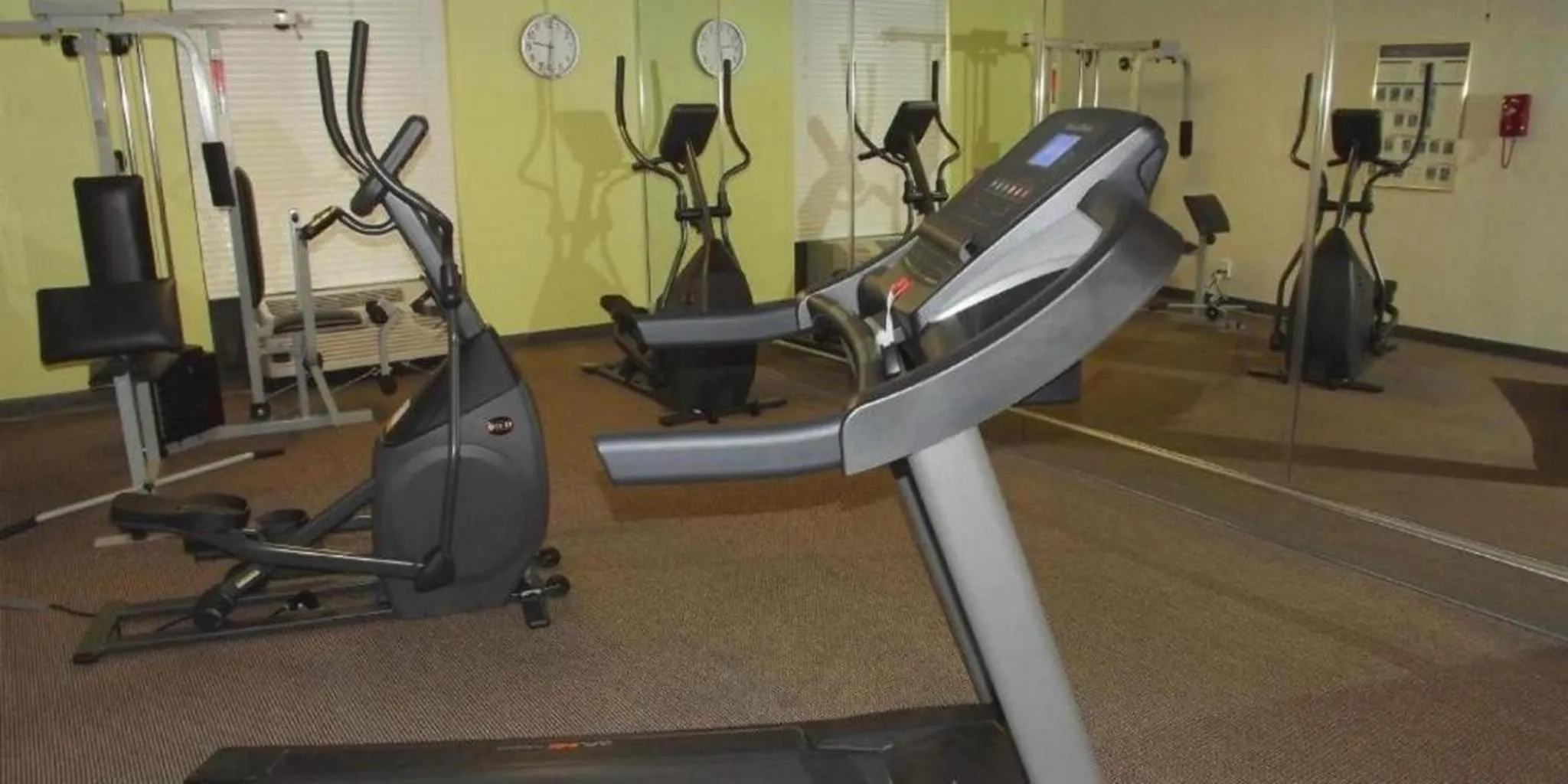 Fitness centre/facilities in Ramada by Wyndham Gainesville