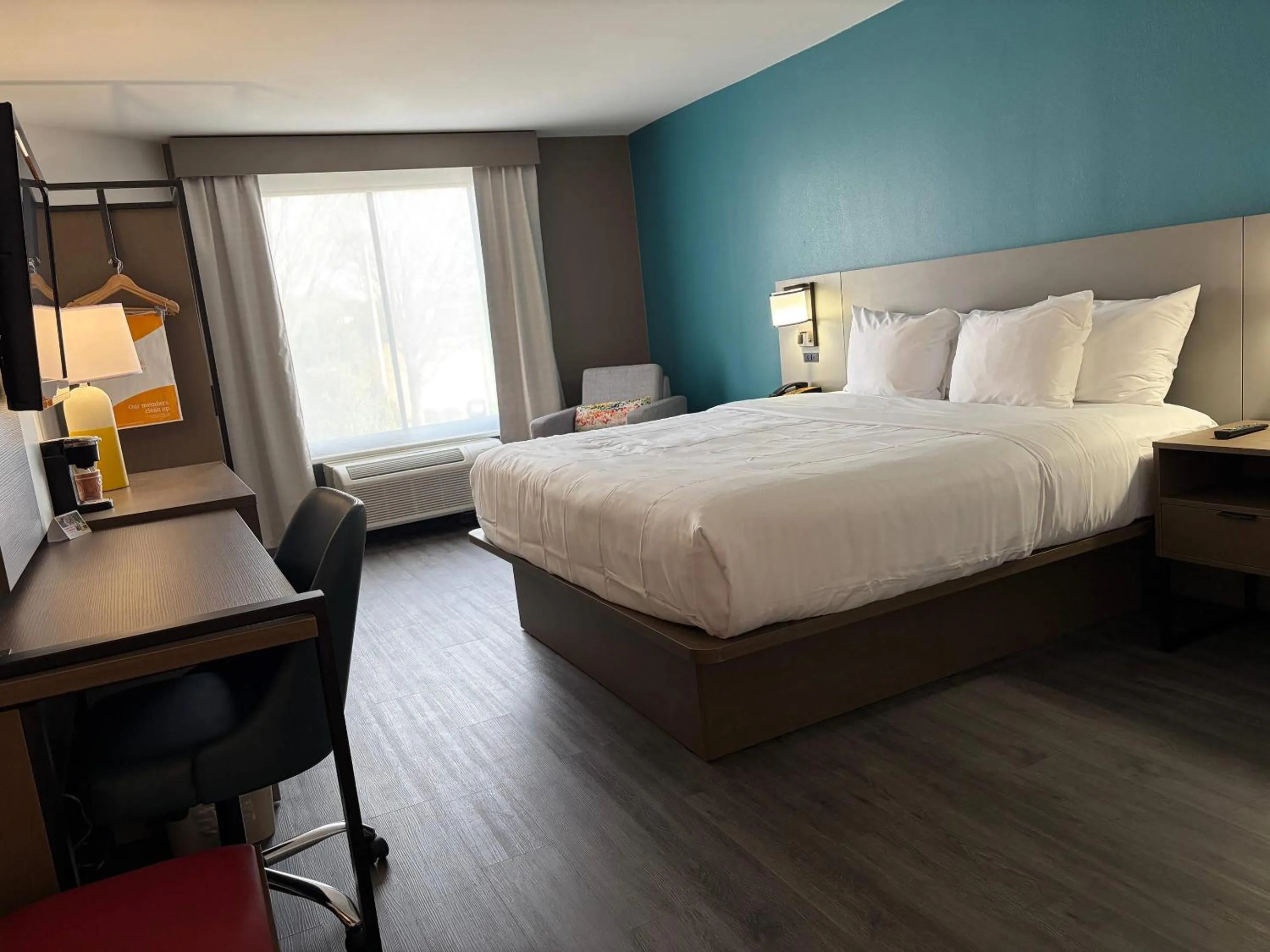 Bedroom, Bed in Comfort Inn & Suites