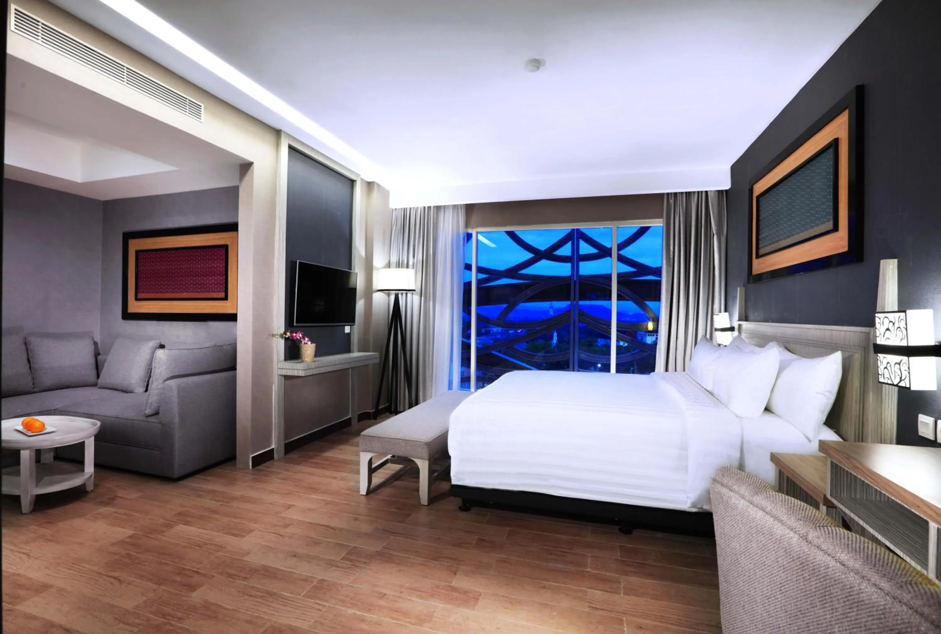 Bed in Harper Perintis by ASTON