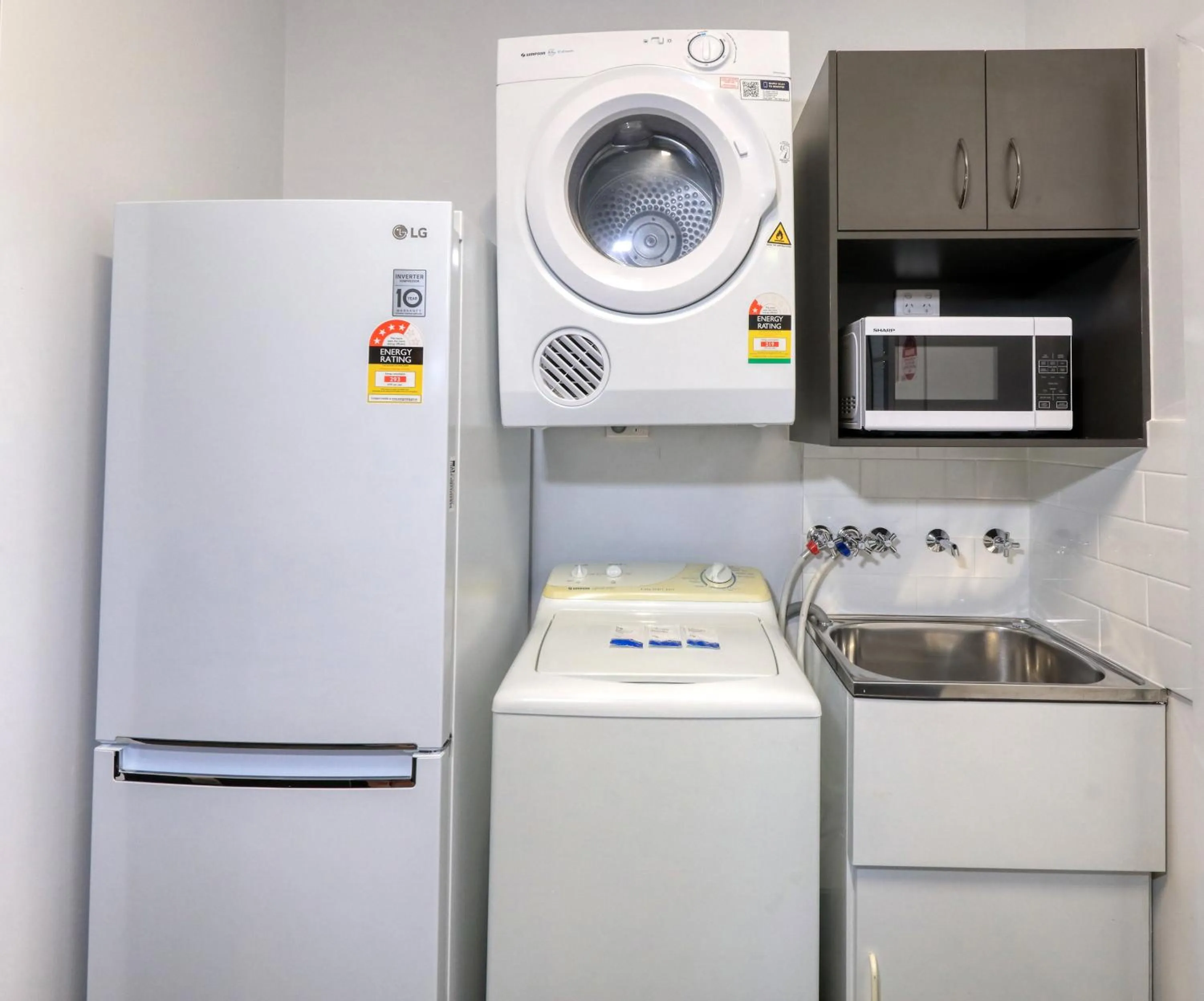 laundry in Colonial Motel & Apartments