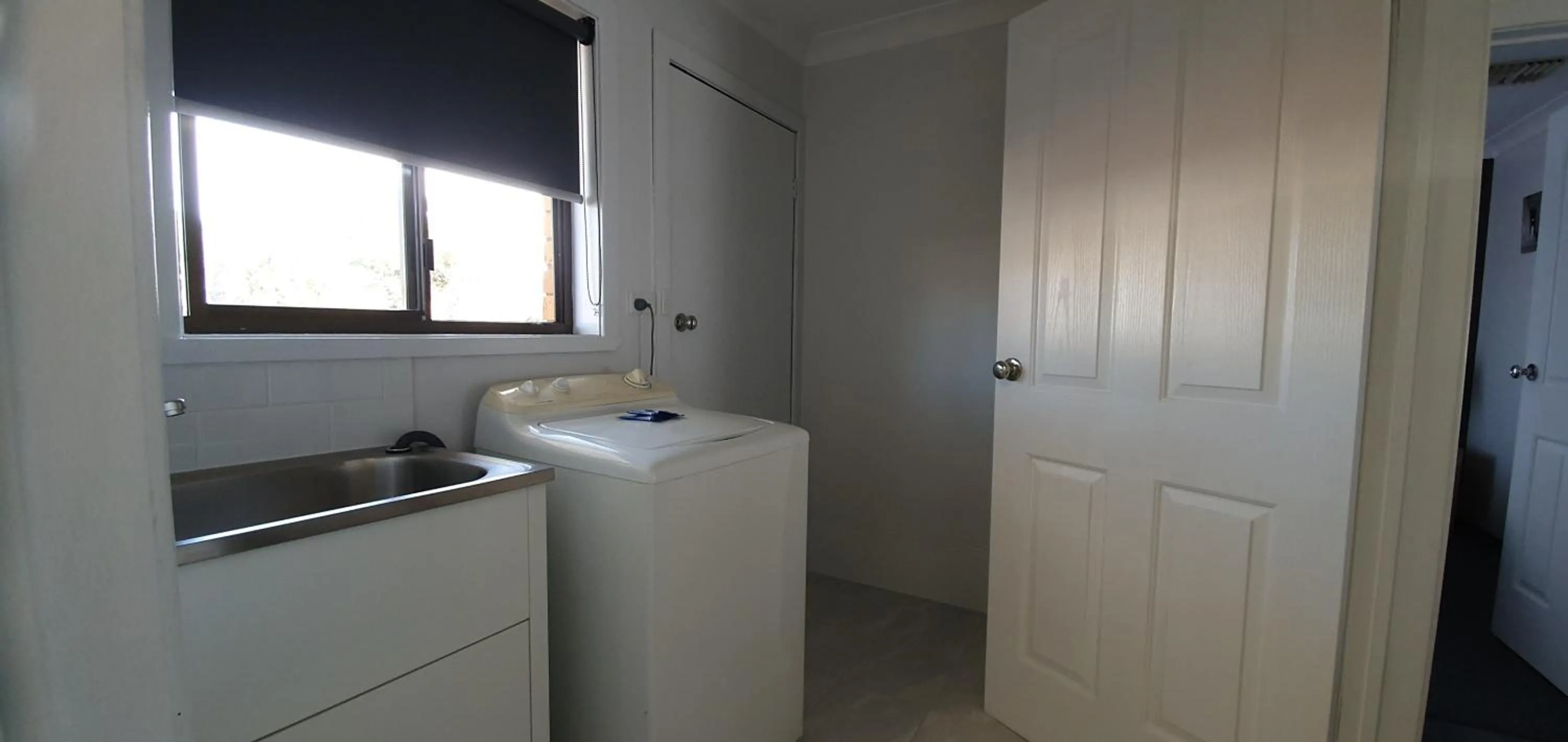 laundry in Colonial Motel & Apartments