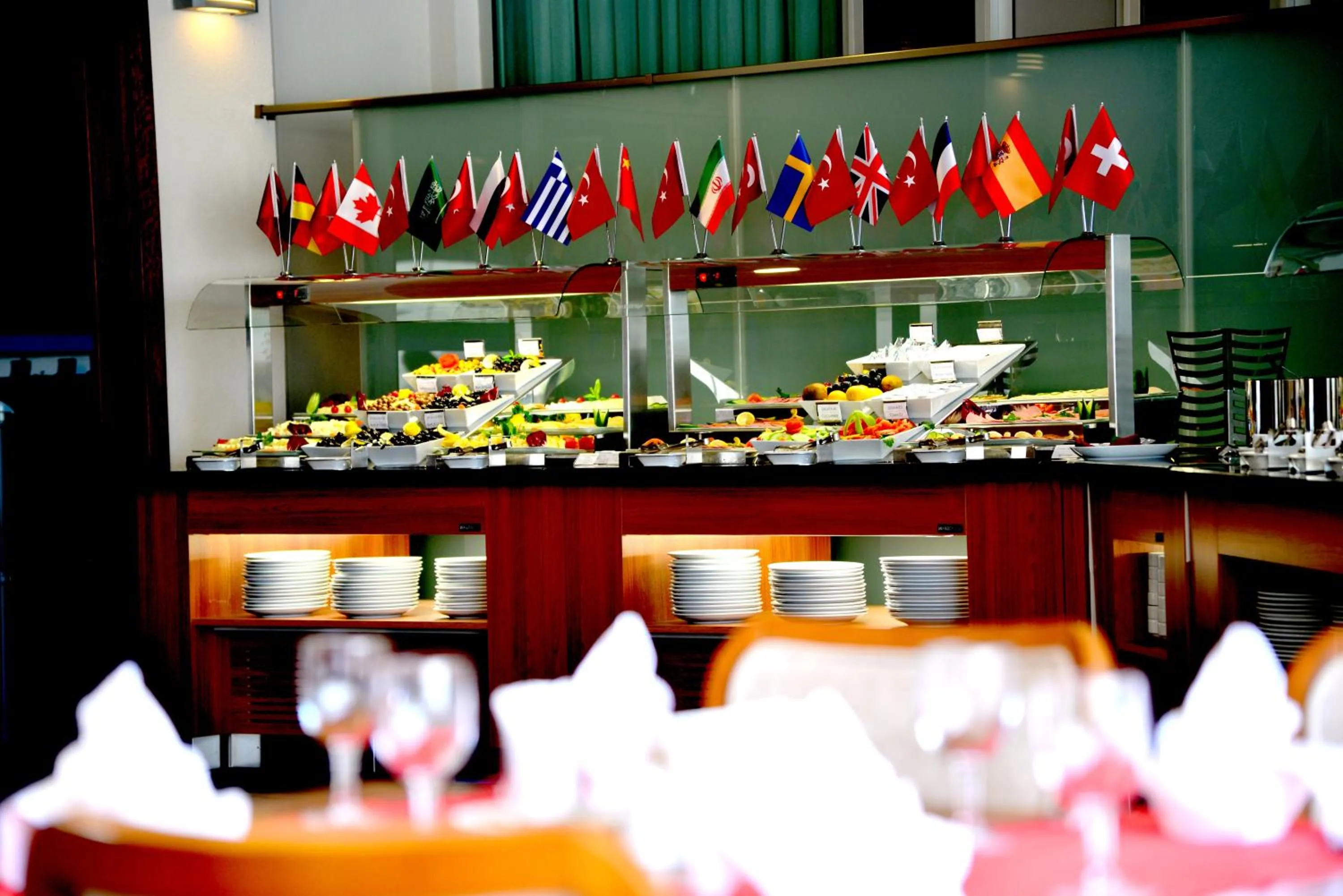 Restaurant/places to eat in Hotel Hegsagone Marine Asia