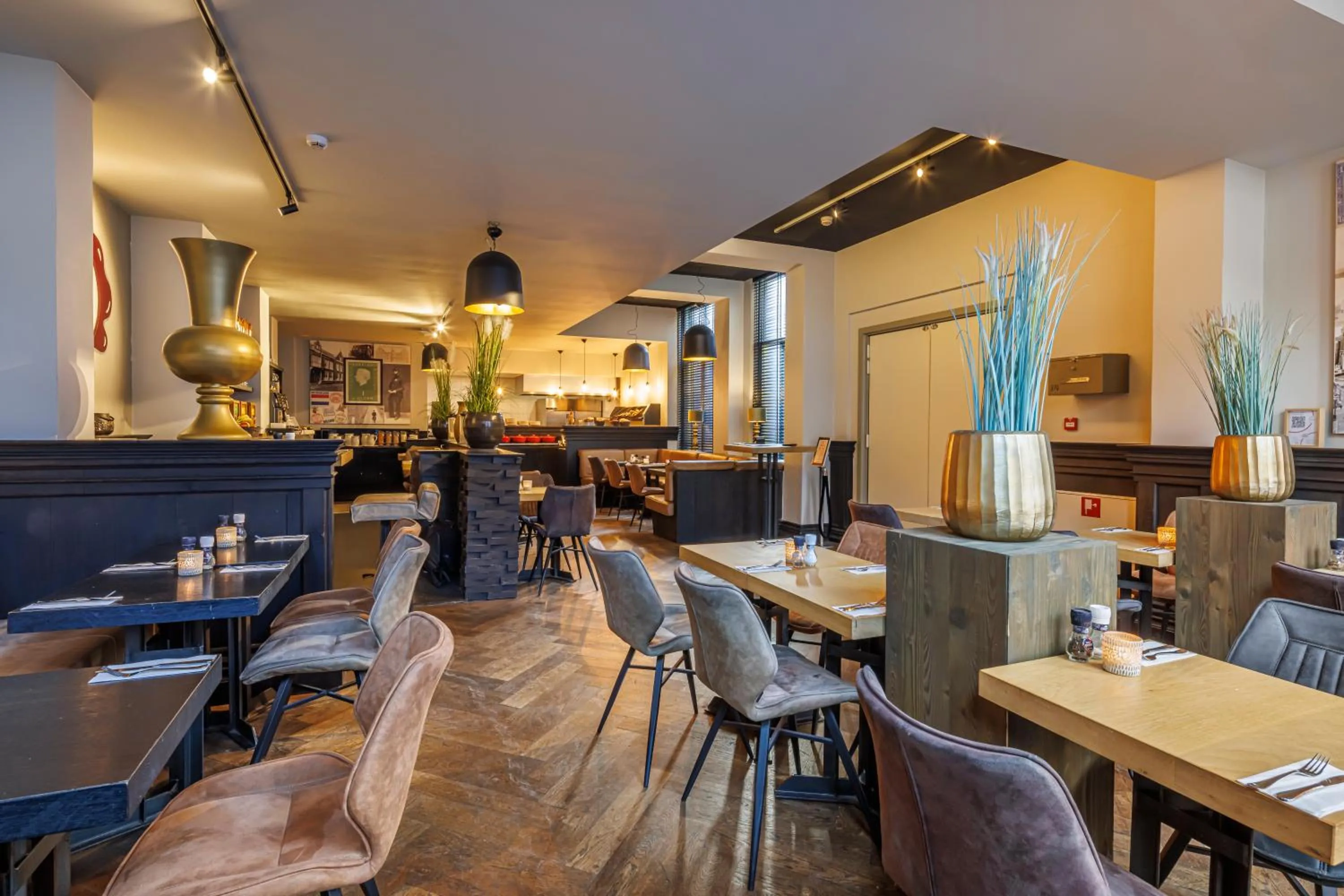 Restaurant/places to eat in Grand Hotel Alkmaar