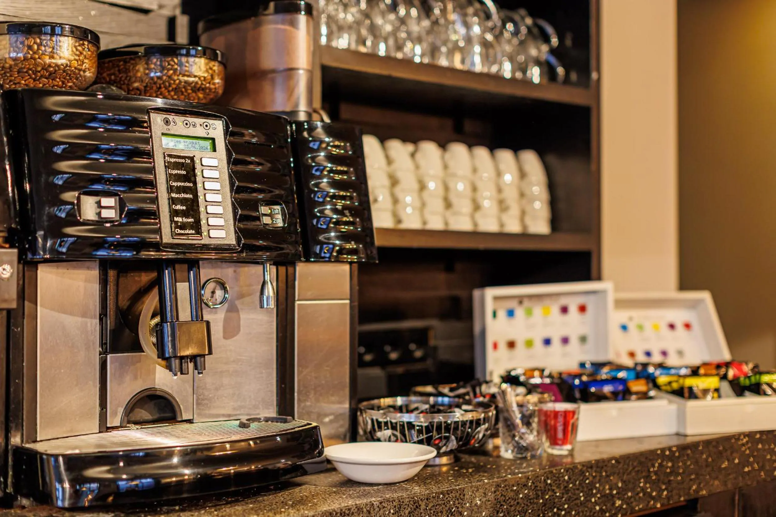 Coffee/tea facilities in Grand Hotel Alkmaar