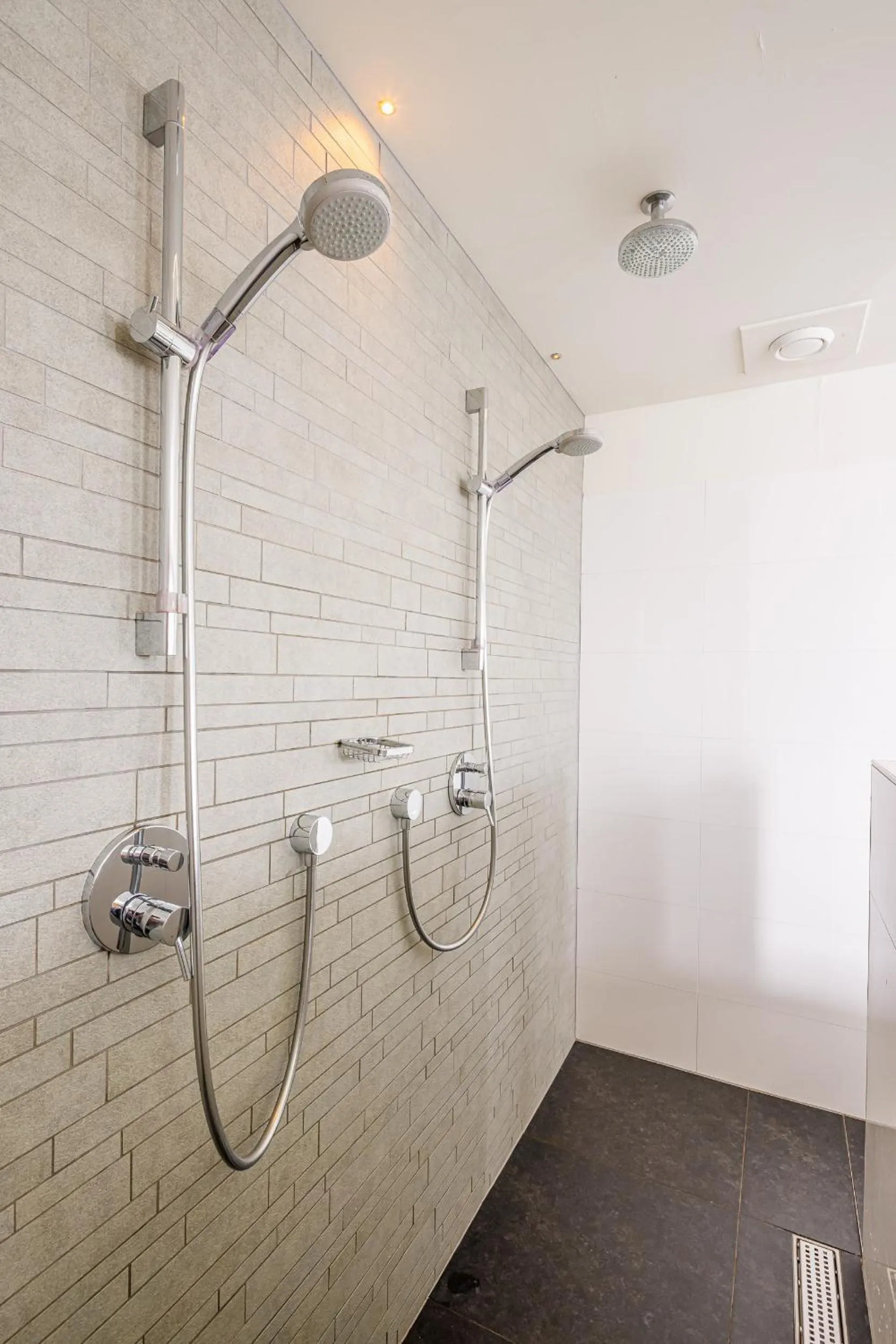 Shower in Grand Hotel Alkmaar