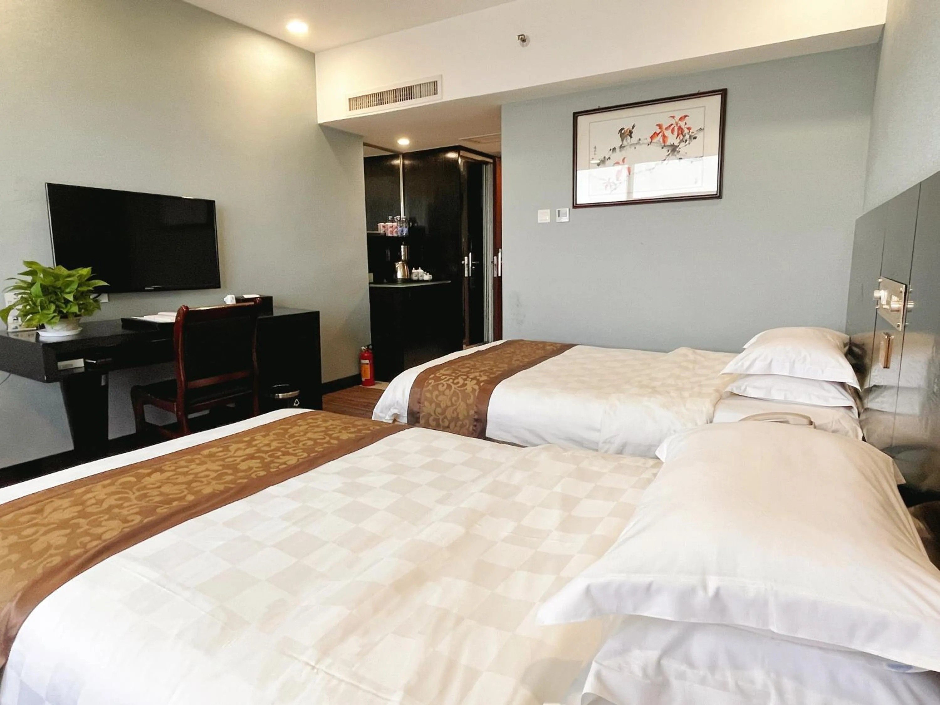 Photo of the whole room in Skyline Plaza Hotel Guangzhou