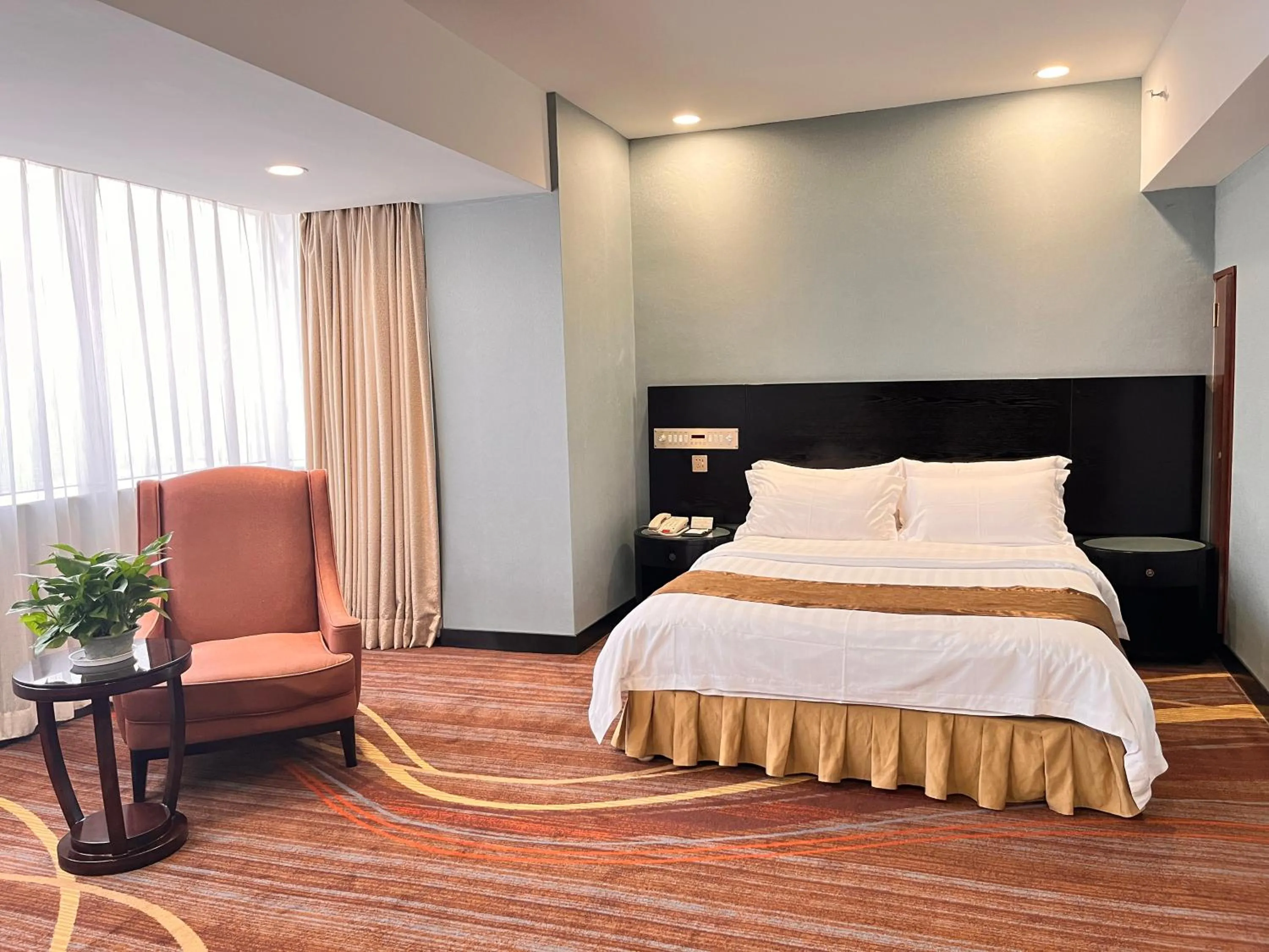 Photo of the whole room in Skyline Plaza Hotel Guangzhou