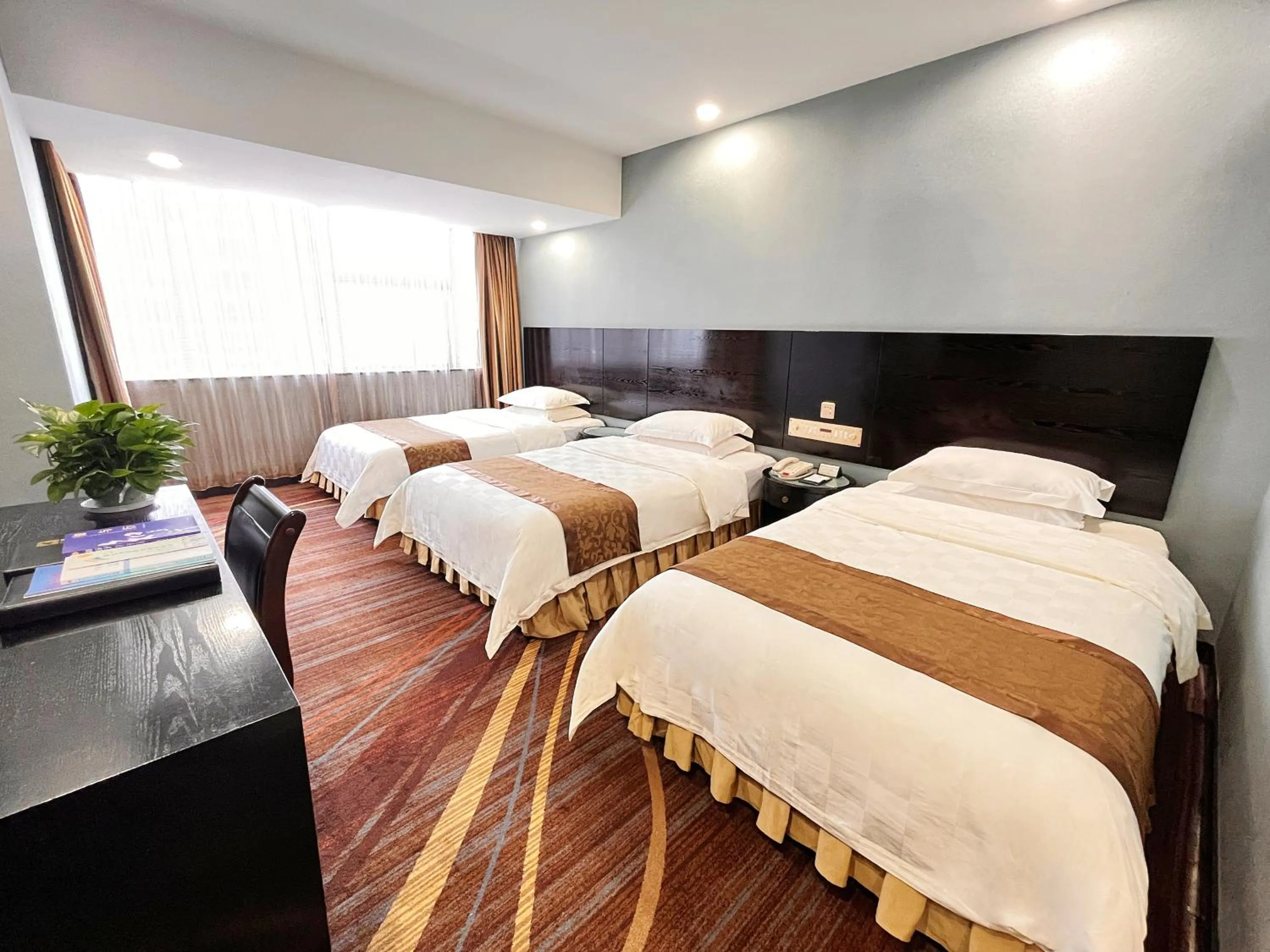 Photo of the whole room in Skyline Plaza Hotel Guangzhou