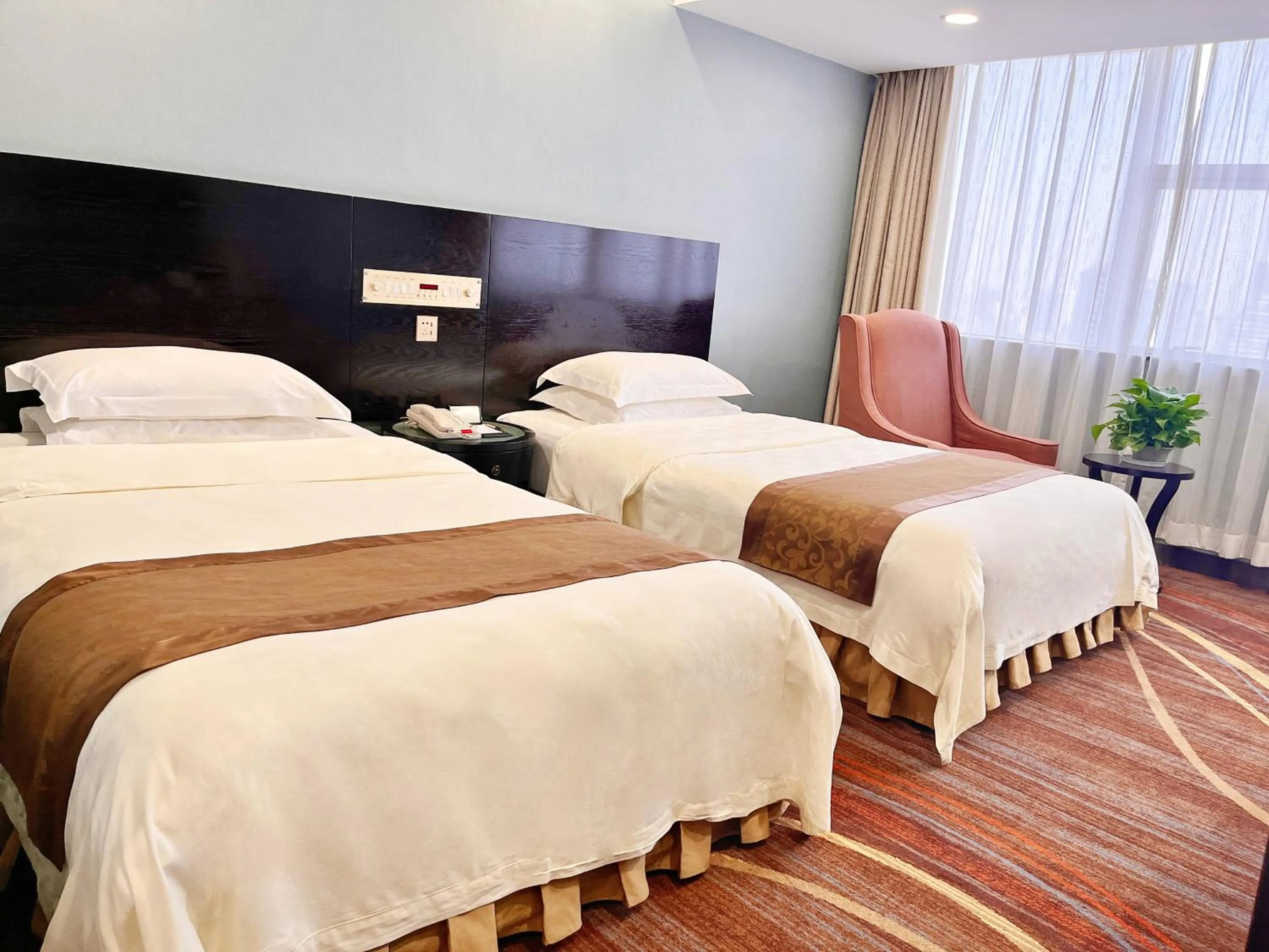 Photo of the whole room in Skyline Plaza Hotel Guangzhou