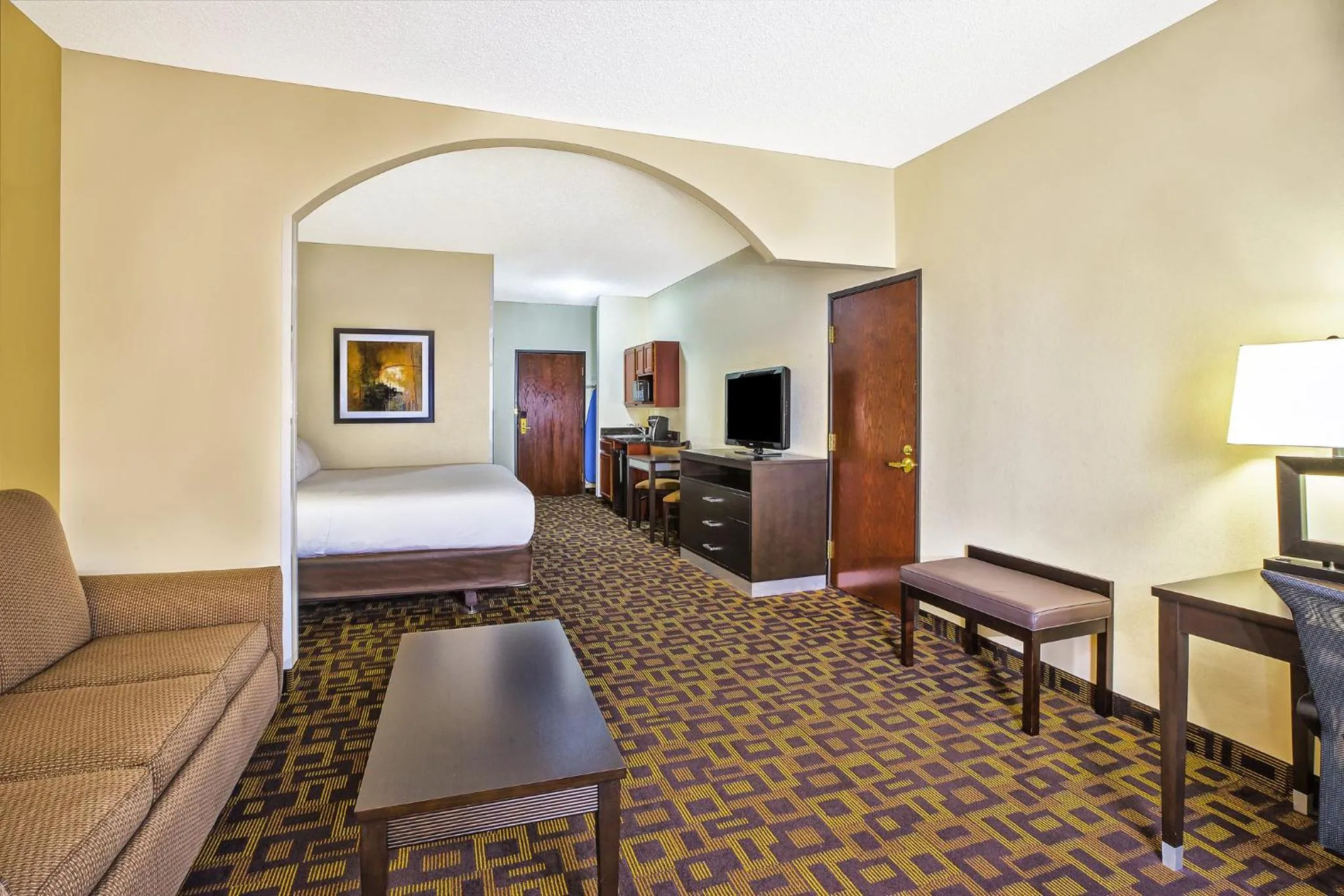 Photo of the whole room in Holiday Inn Express Hotel and Suites Marysville by IHG