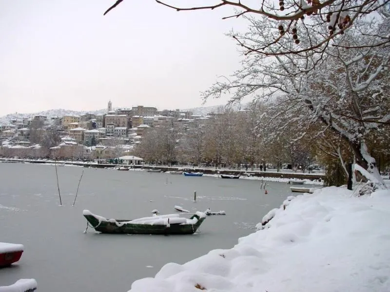 Entertainment in Villa Del Lago Boutique Hotel