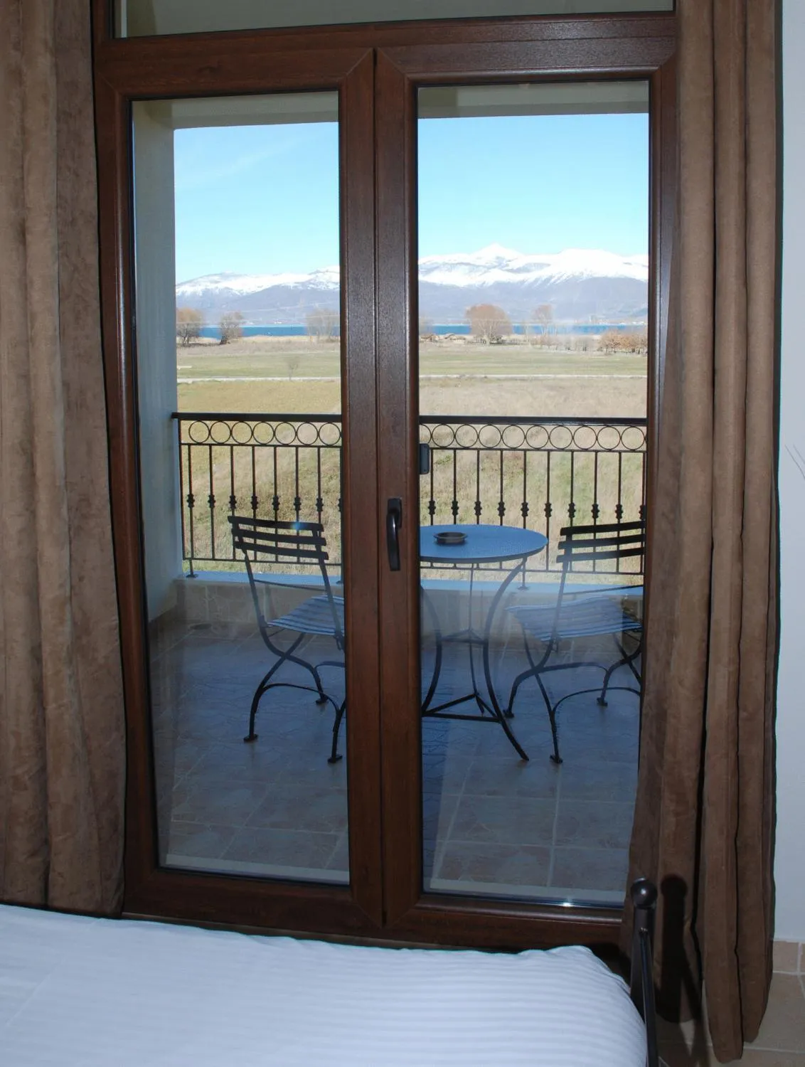 Lake view, Bed in Villa Del Lago Boutique Hotel