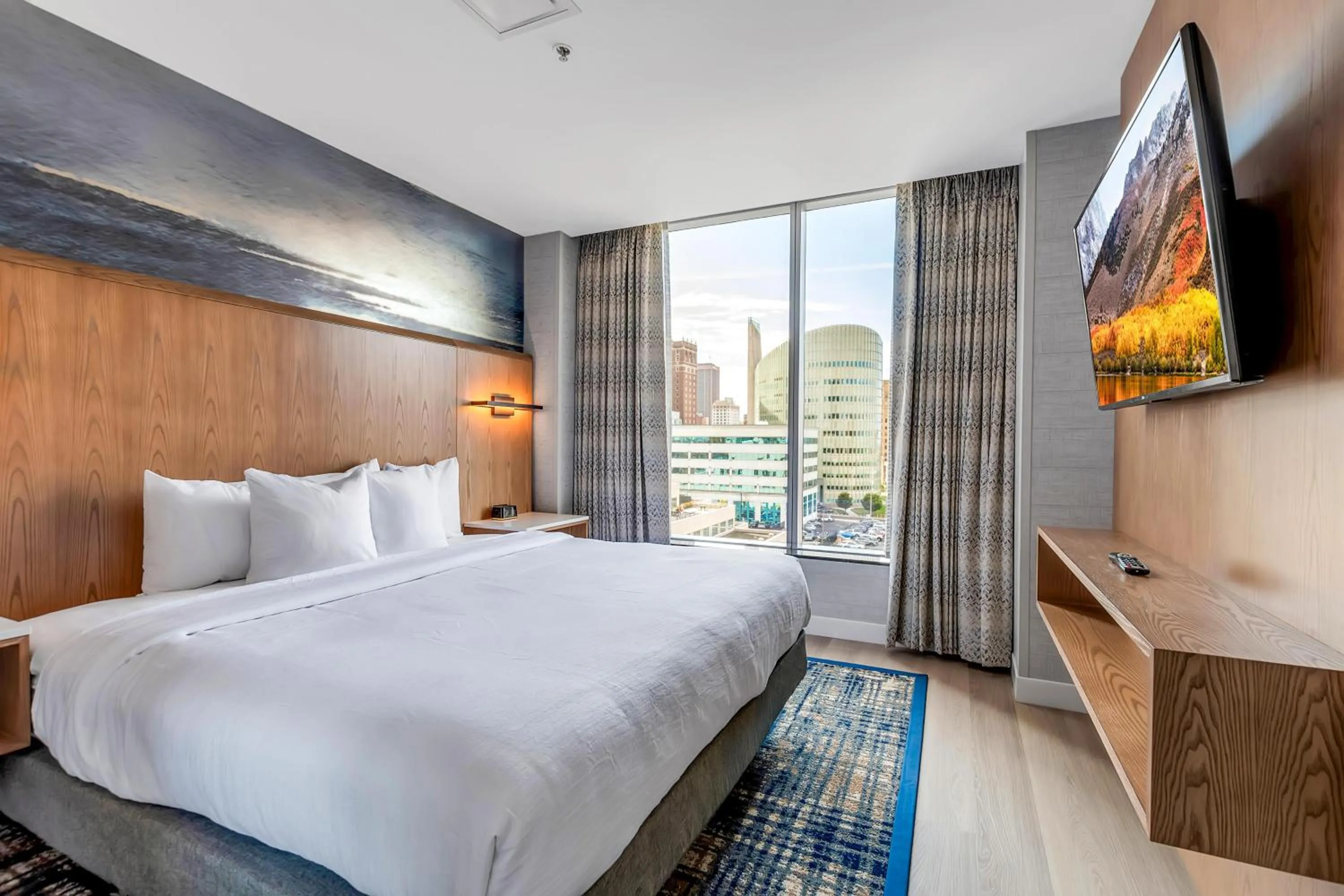 Bed in Embassy Suites Buffalo