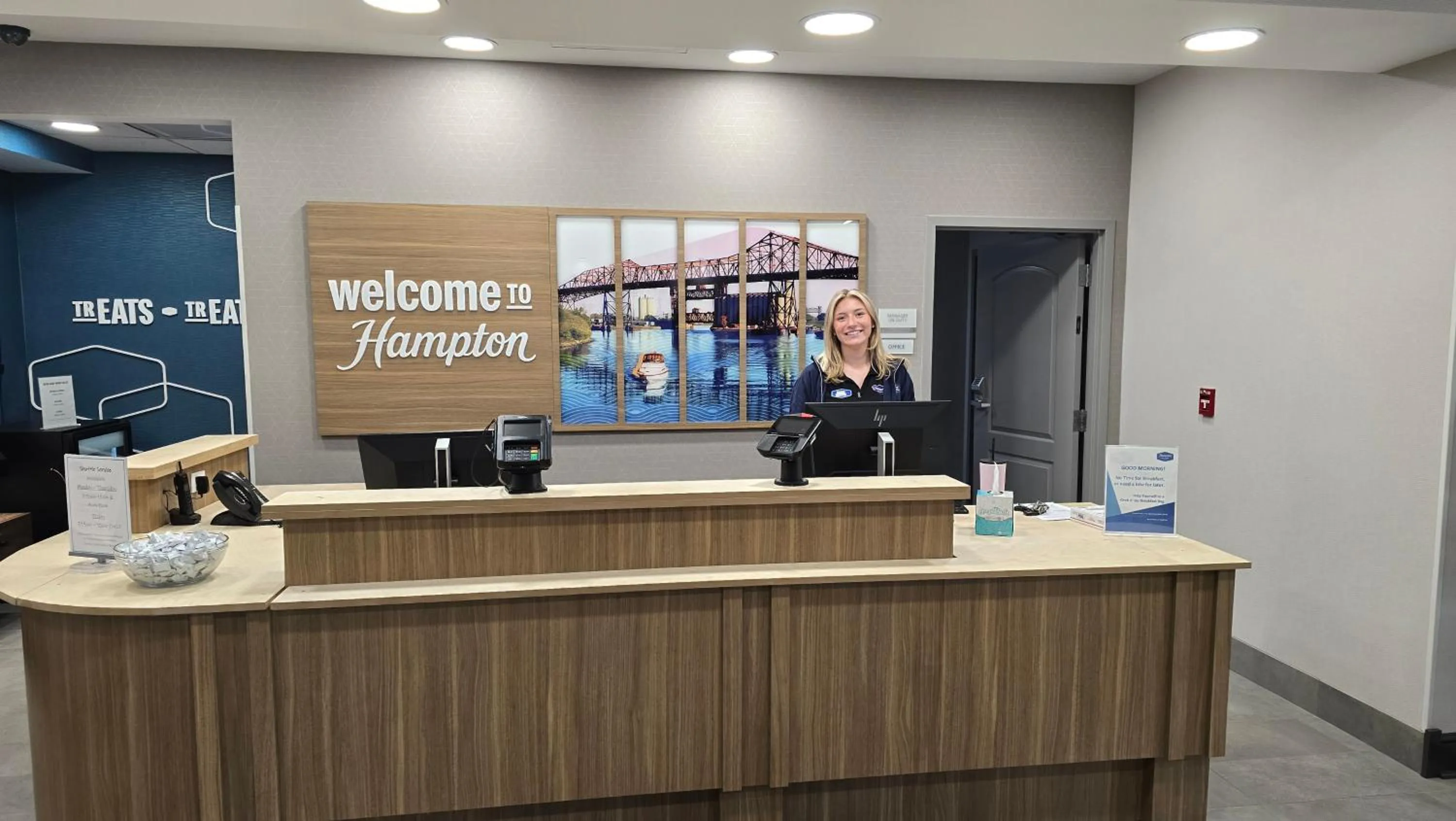 Lobby or reception in Hampton Inn & Suites Chicago Deer Park