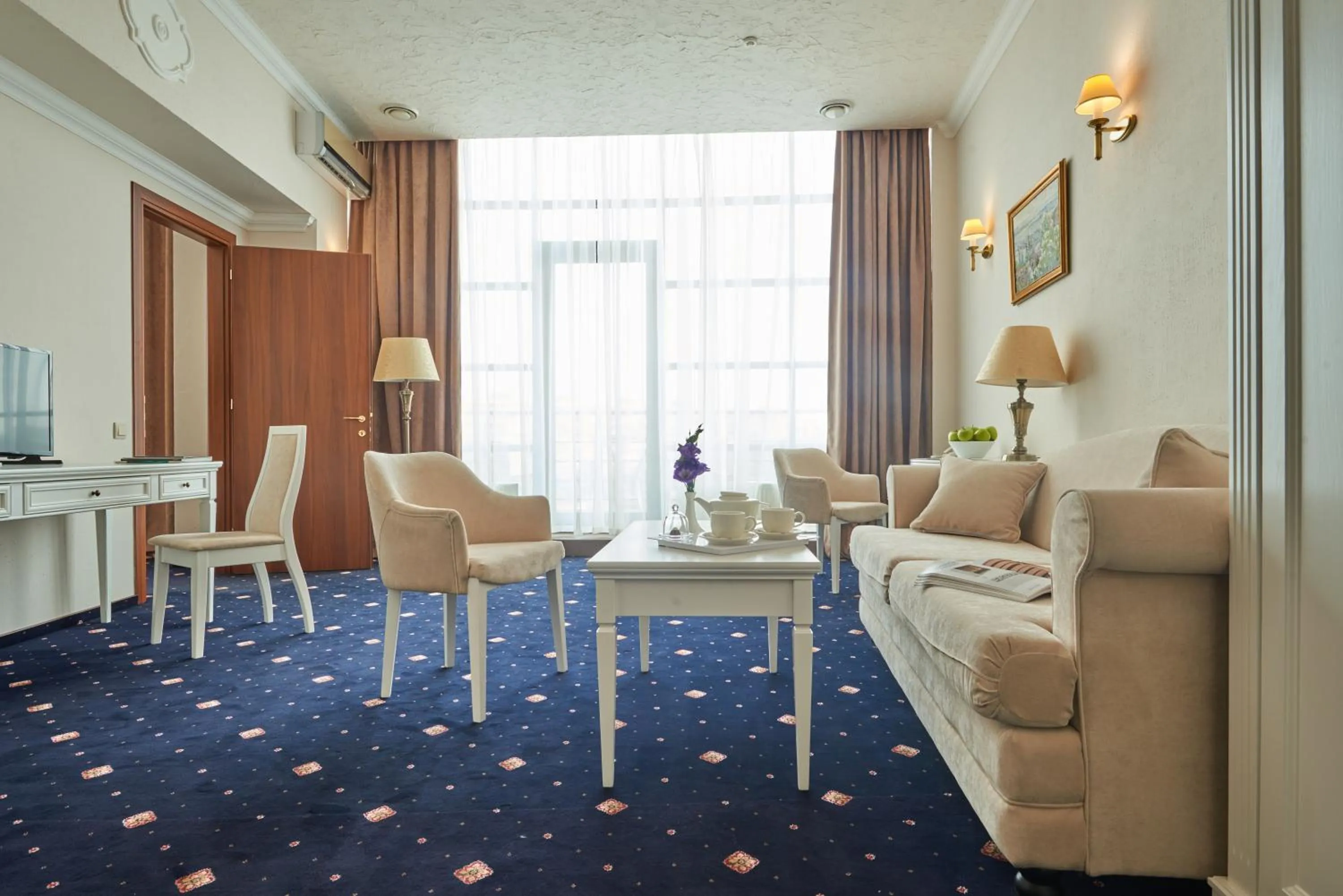 TV and multimedia in City Holiday Resort & SPA