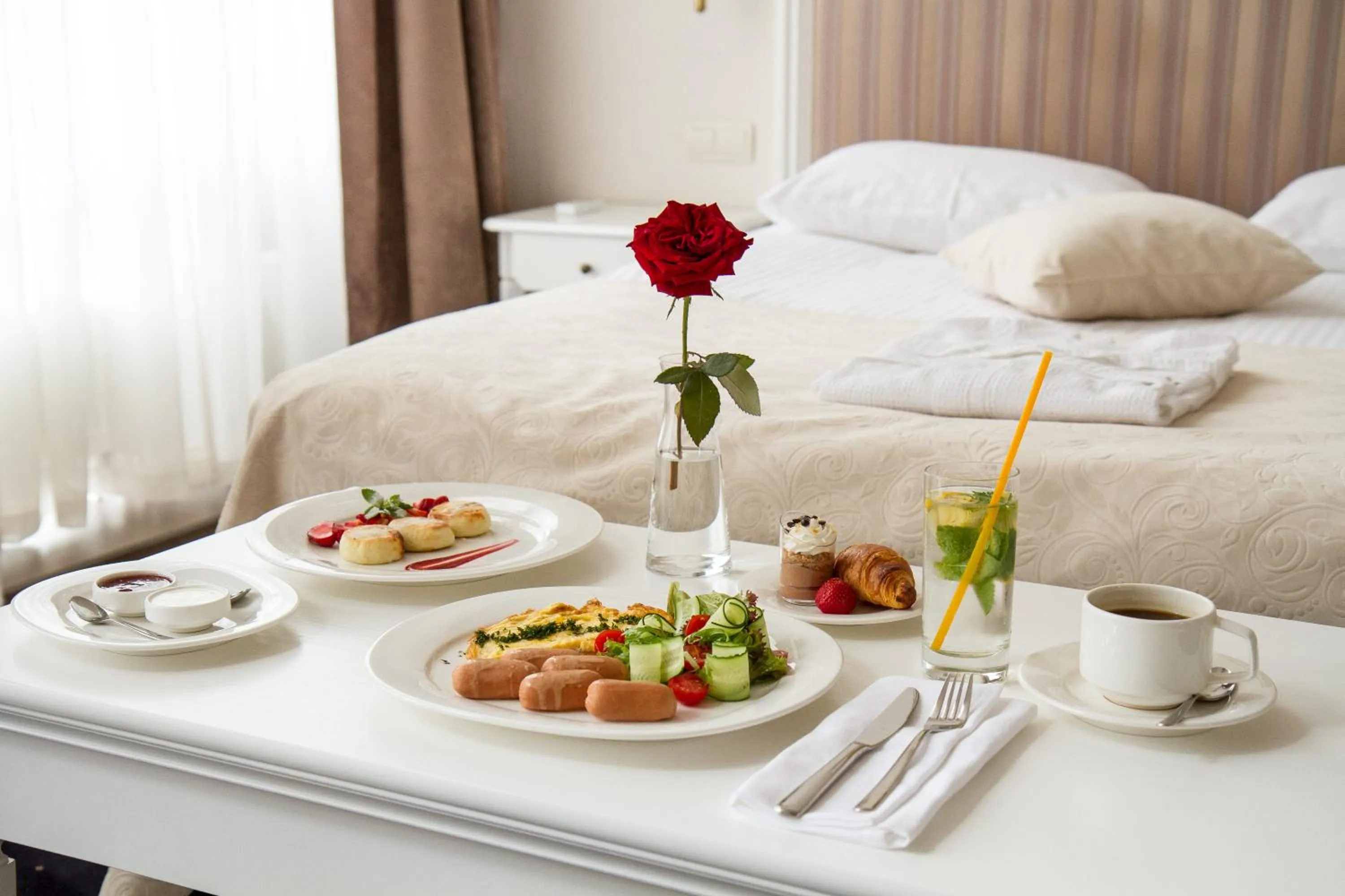 Continental breakfast, Bed in City Holiday Resort & SPA