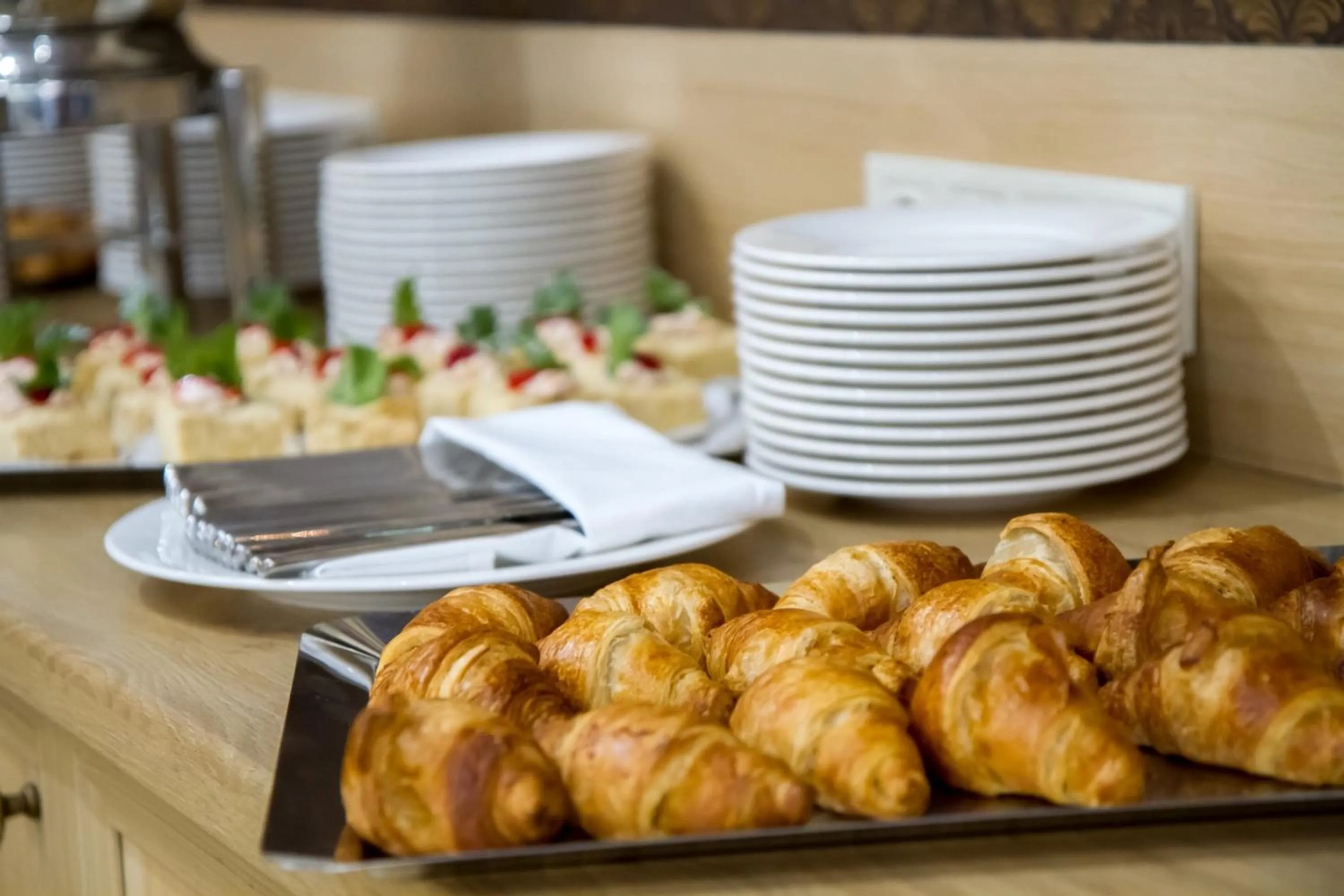 Restaurant/places to eat in City Holiday Resort & SPA