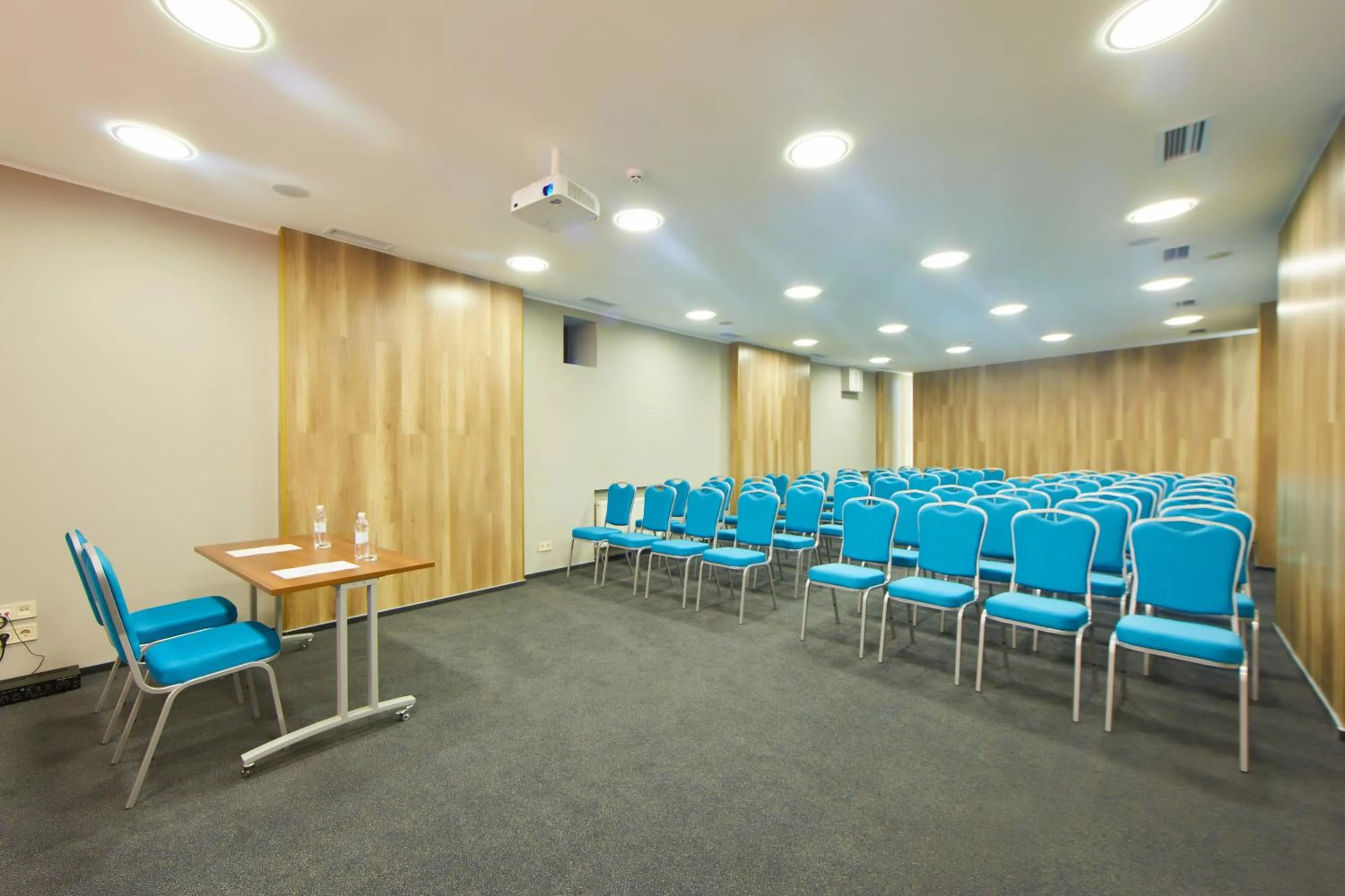 Business facilities in City Holiday Resort & SPA