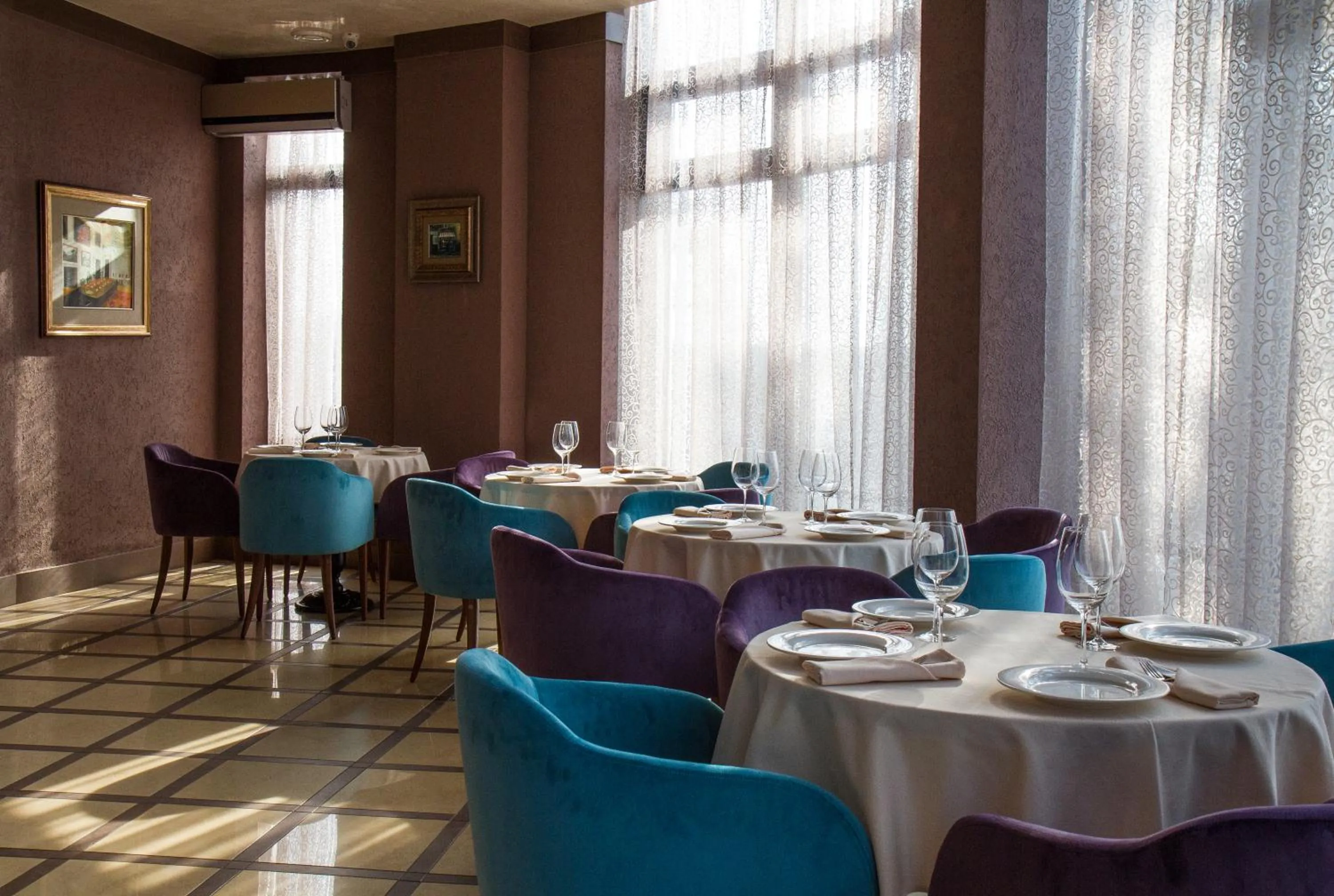 Restaurant/places to eat in City Holiday Resort & SPA