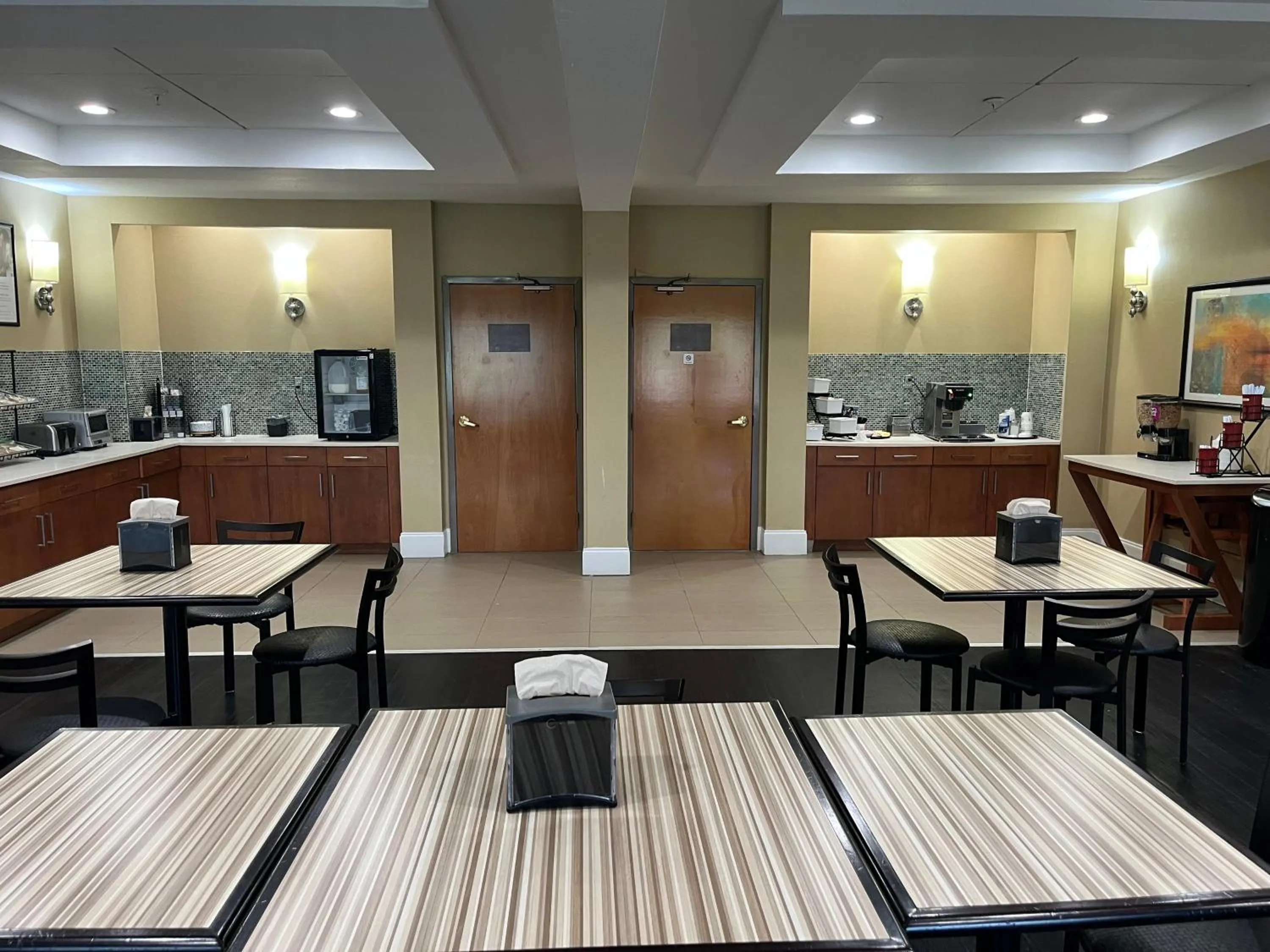 Breakfast in Days-Inn by Wyndham Cedartown