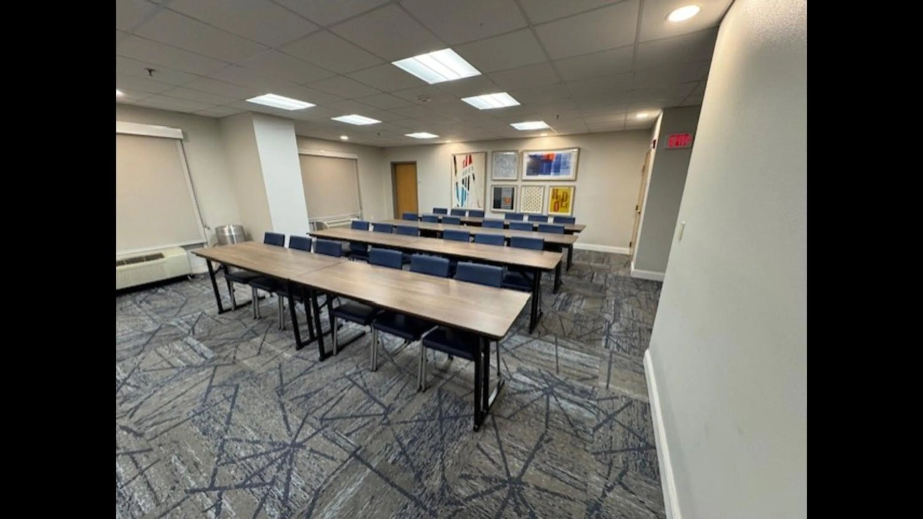 Meeting/conference room in Holiday Inn Express Hotel & Suites Richmond by IHG