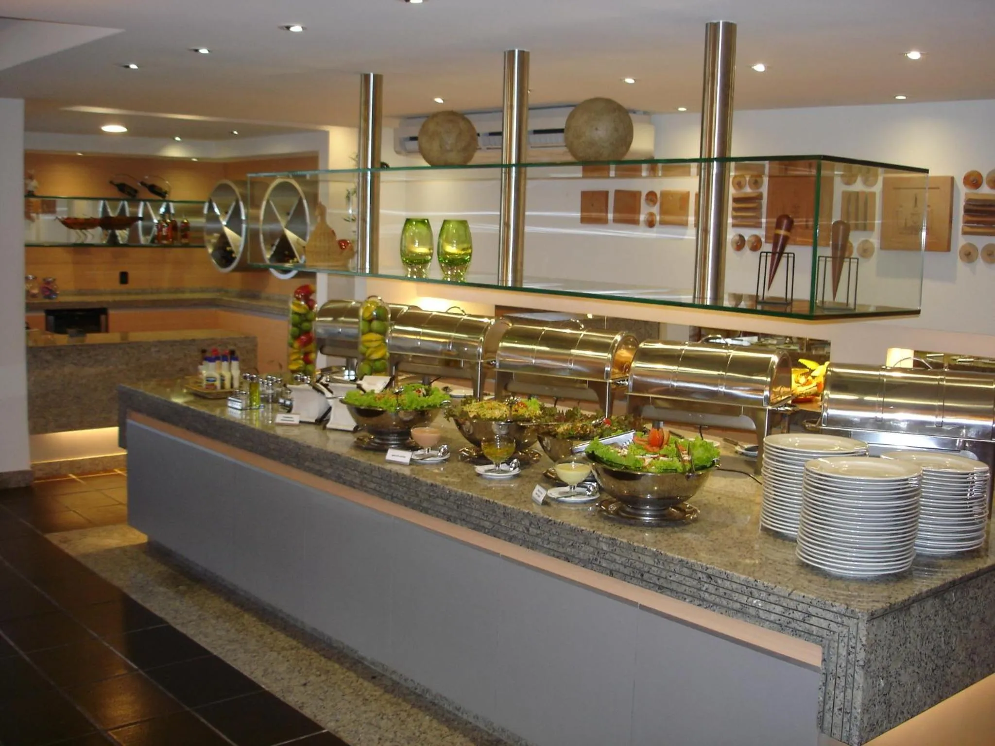 Restaurant/places to eat in Park Hotel