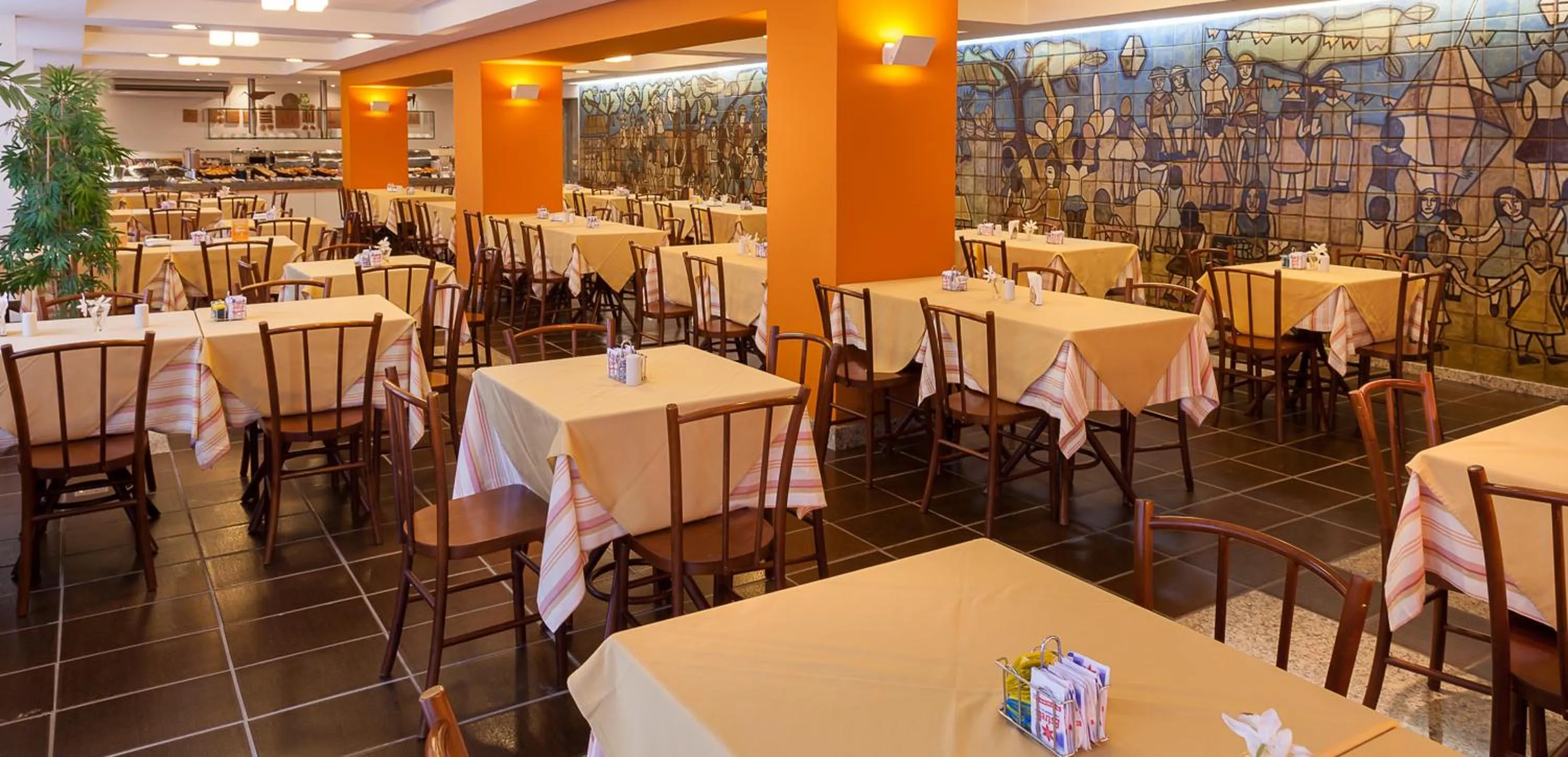 Restaurant/places to eat in Park Hotel