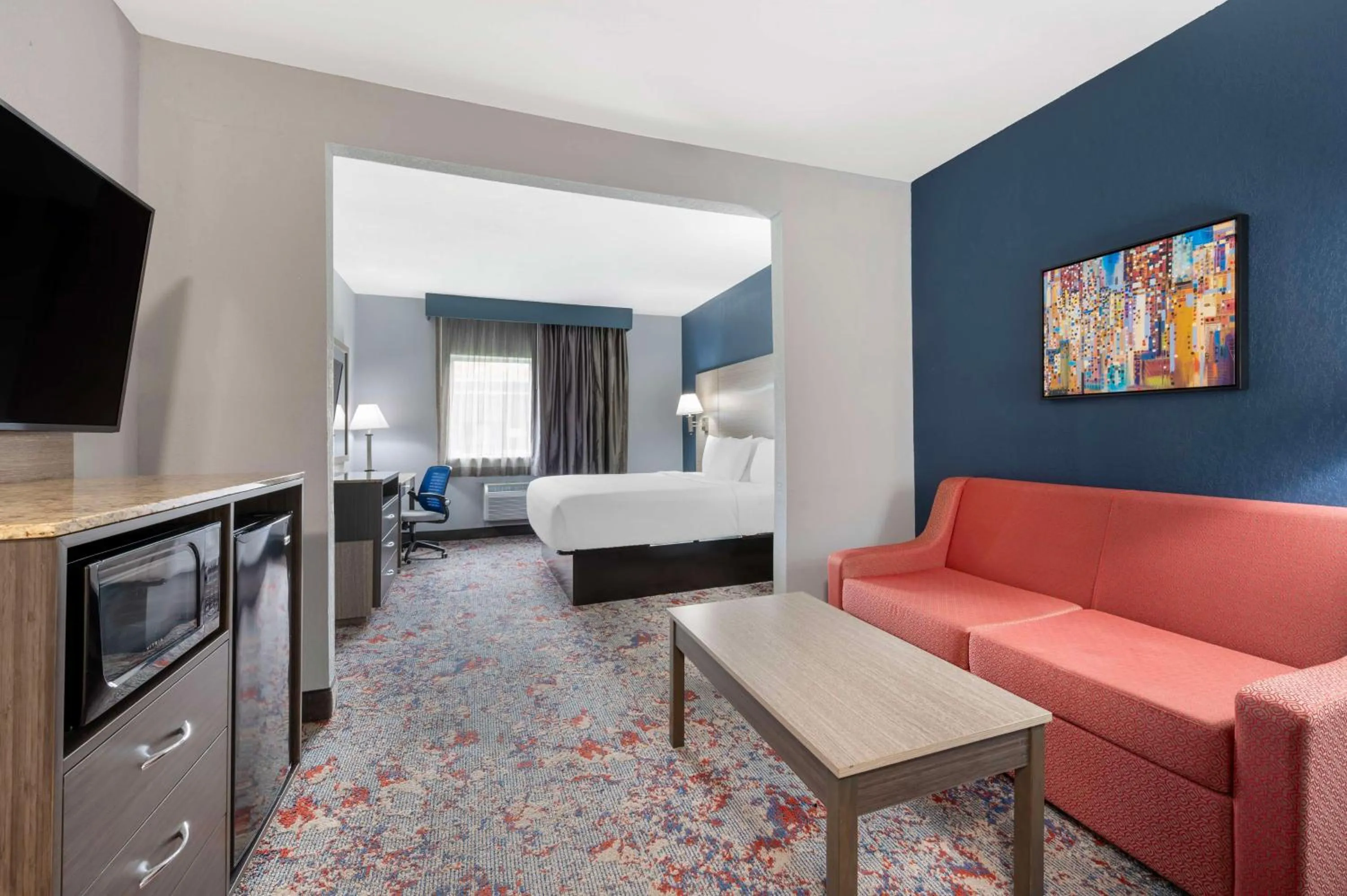 Bedroom in Best Western Kokomo Hotel