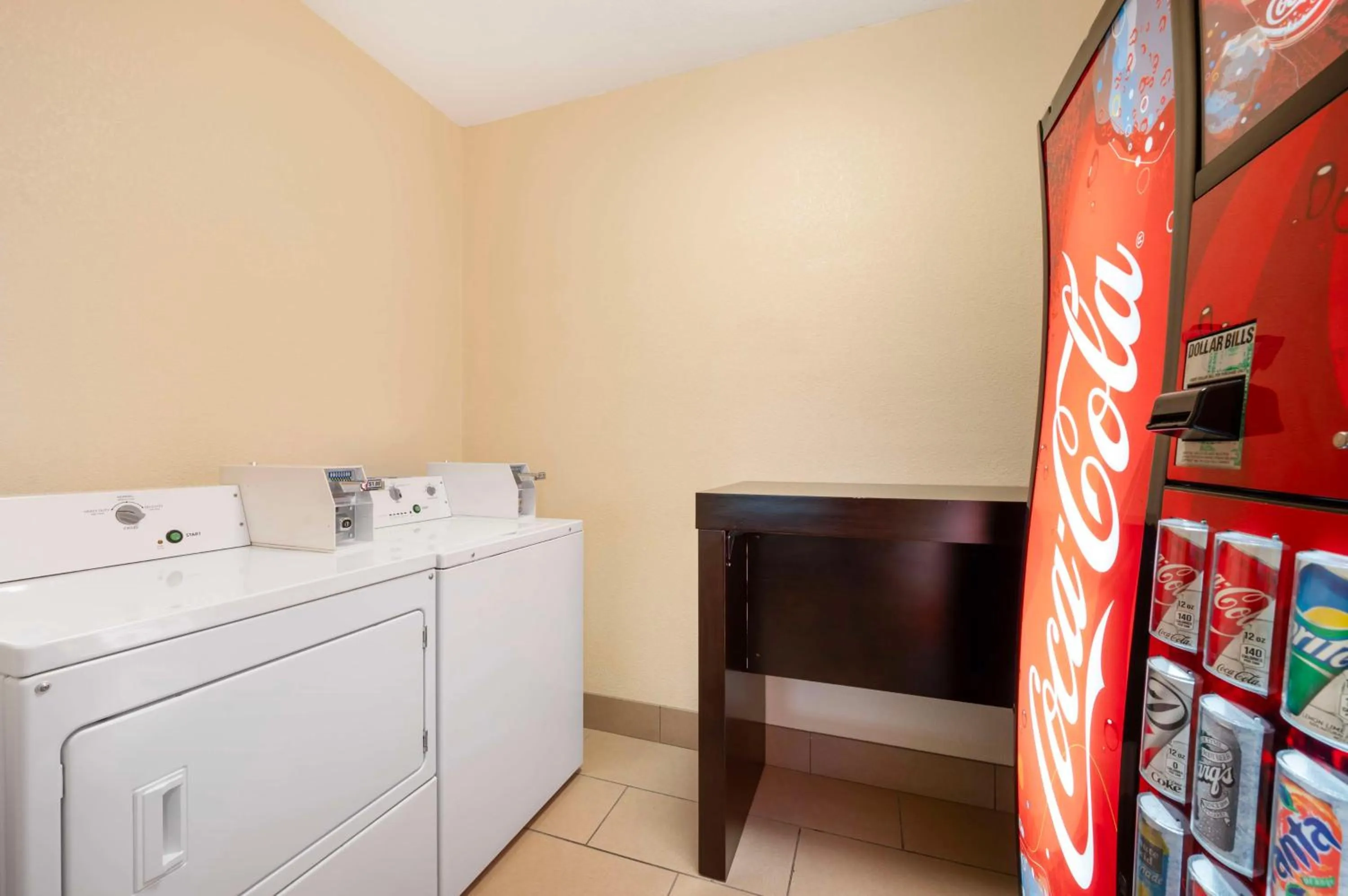 Property building in Best Western Kokomo Hotel