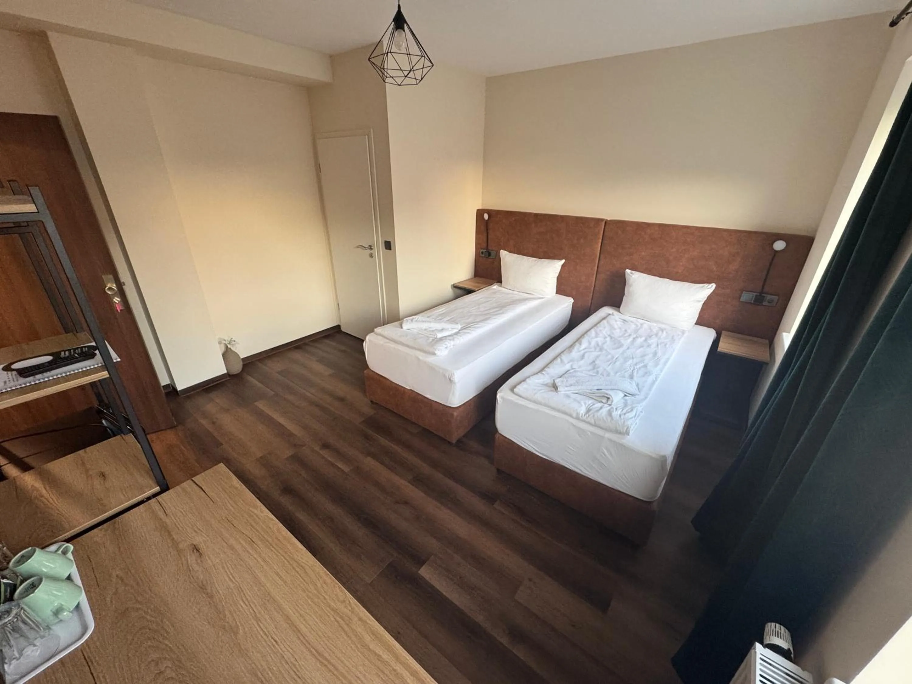 Photo of the whole room, Bed in Hotel Capitol Zentrum - 24h -