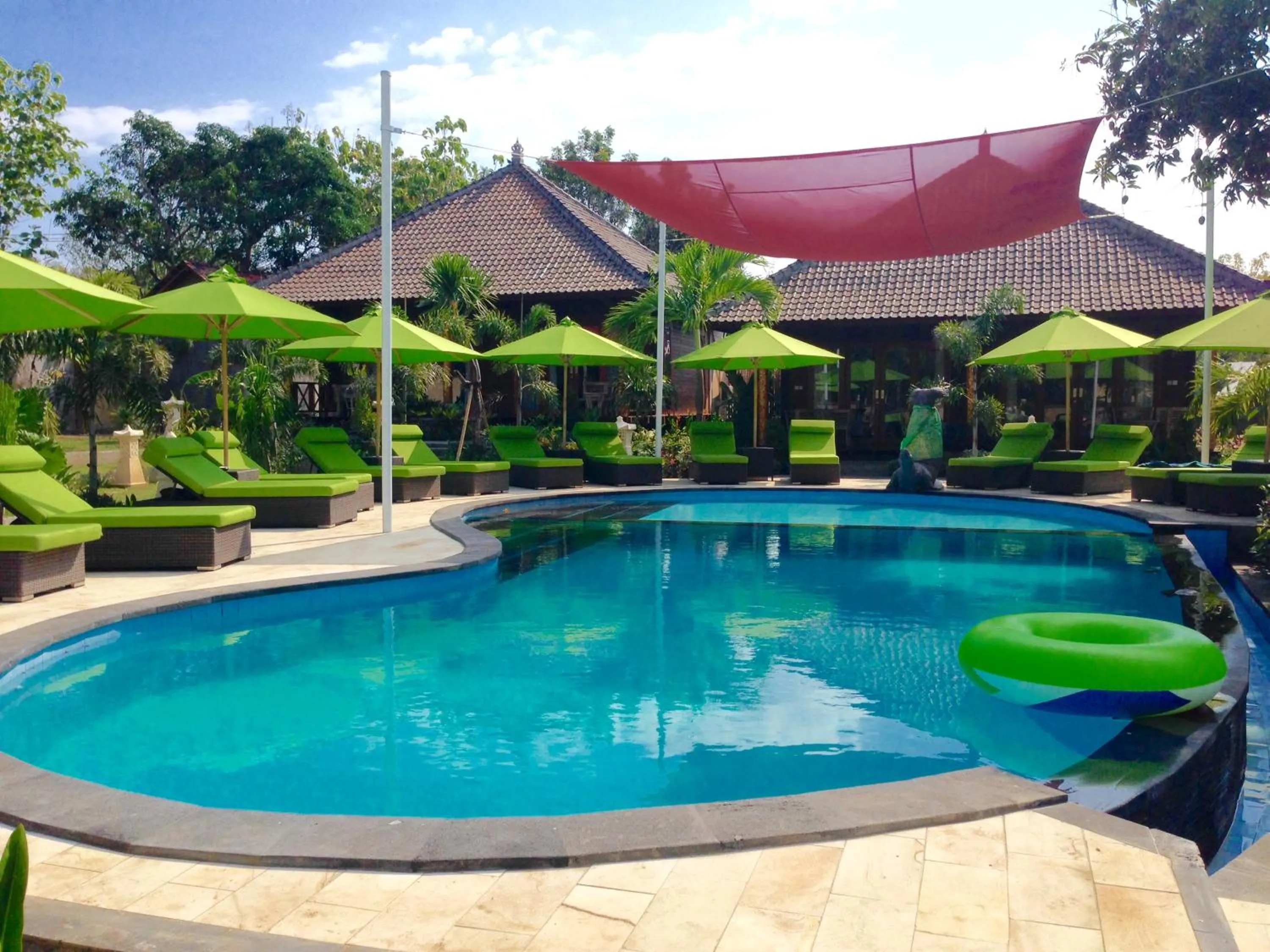 Swimming pool in Damara Lembongan