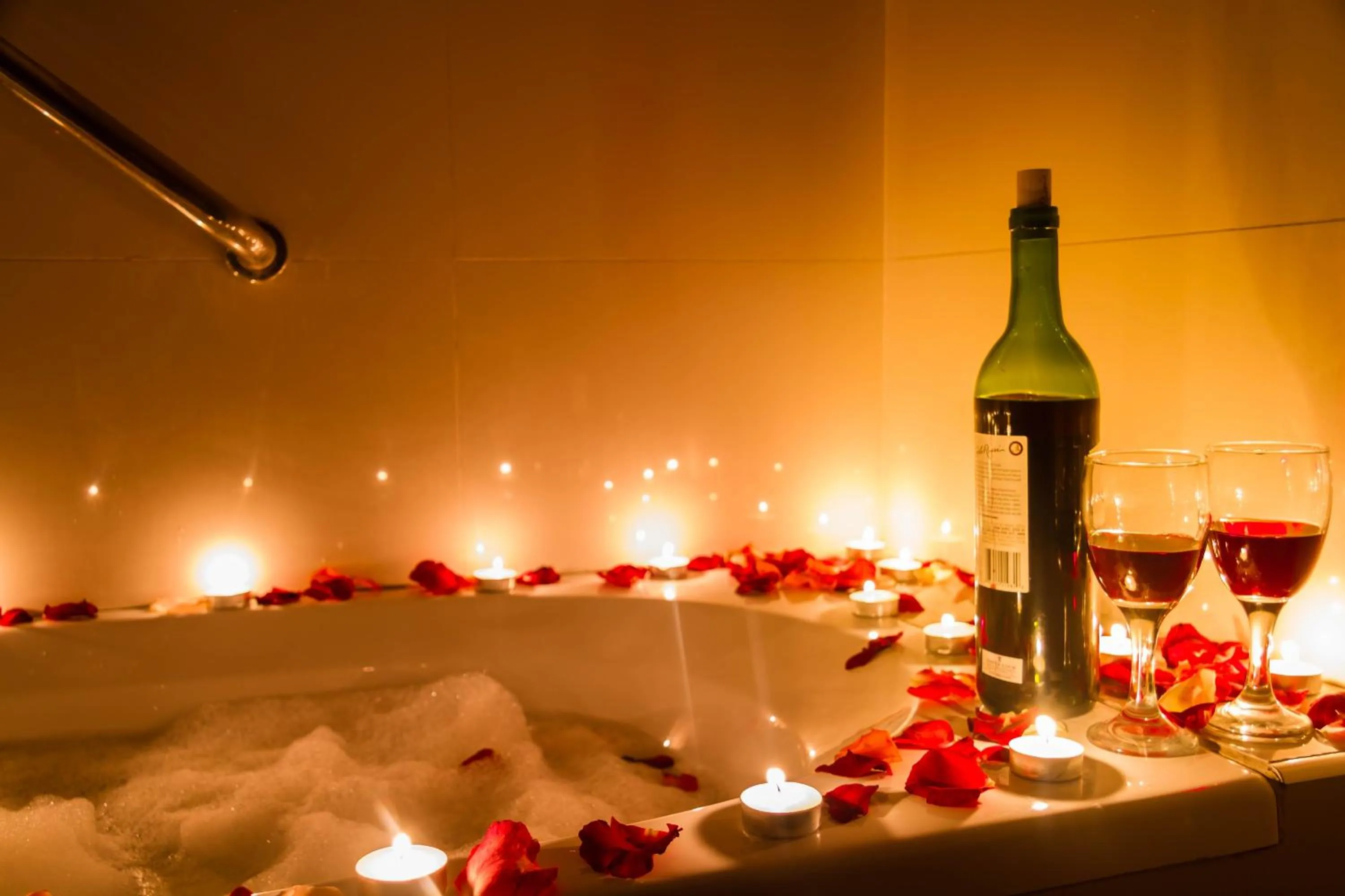 Alcoholic drinks in Eurotel Vivaldi Araneta