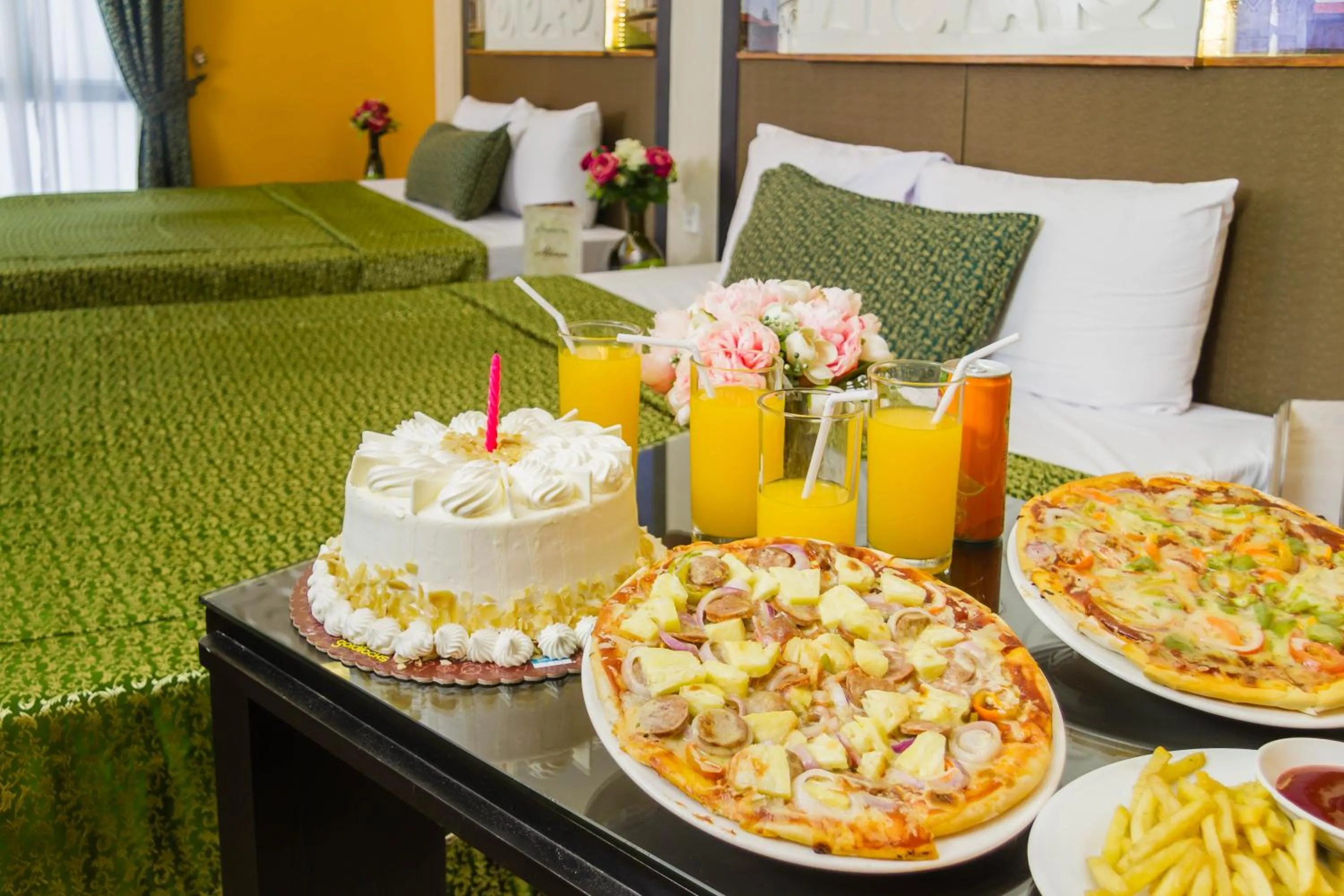 Bedroom in Eurotel Vivaldi Araneta