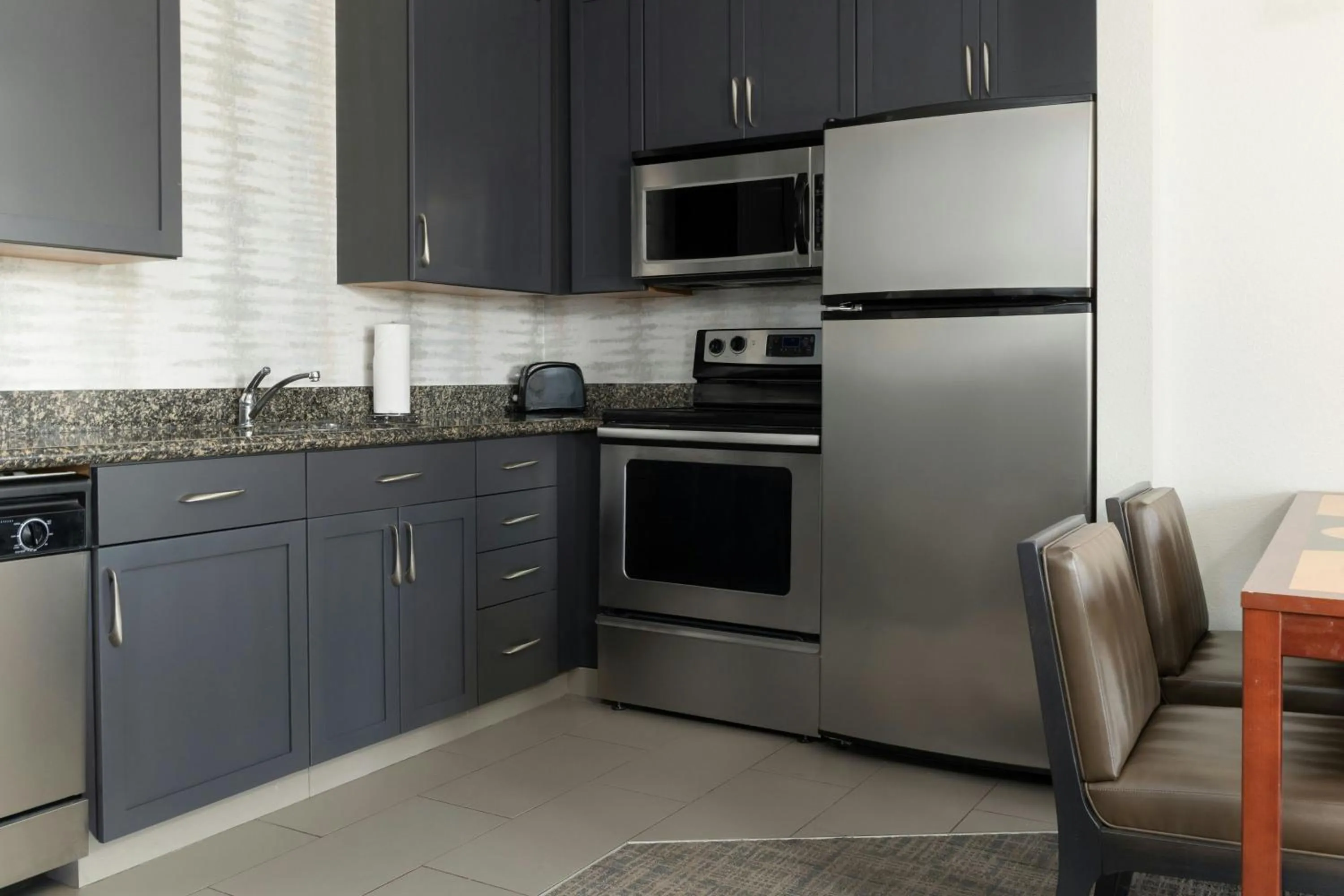 Kitchen or kitchenette in Residence Inn by Marriott Fredericksburg