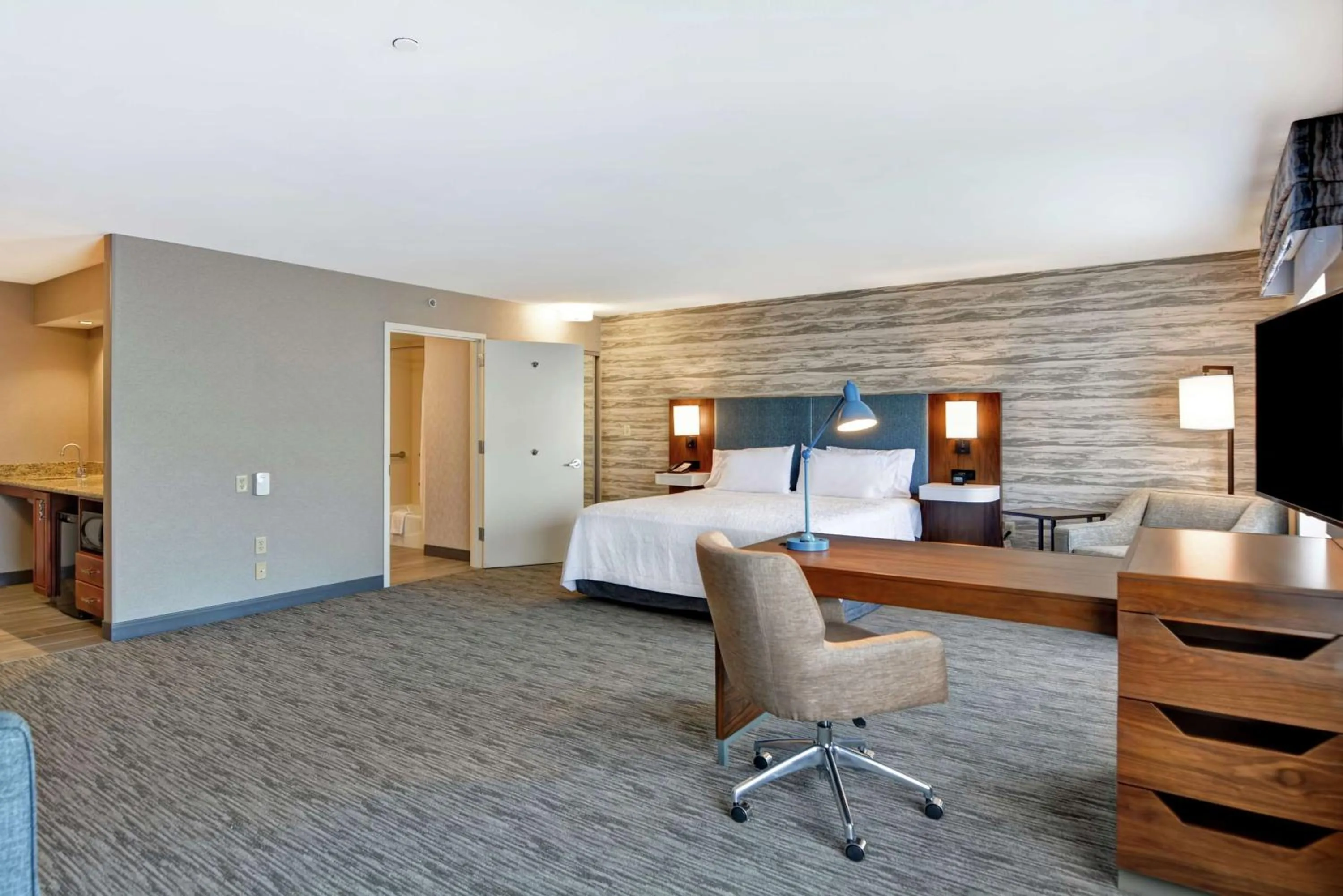 Bedroom in Hampton Inn Moab Arches National Park