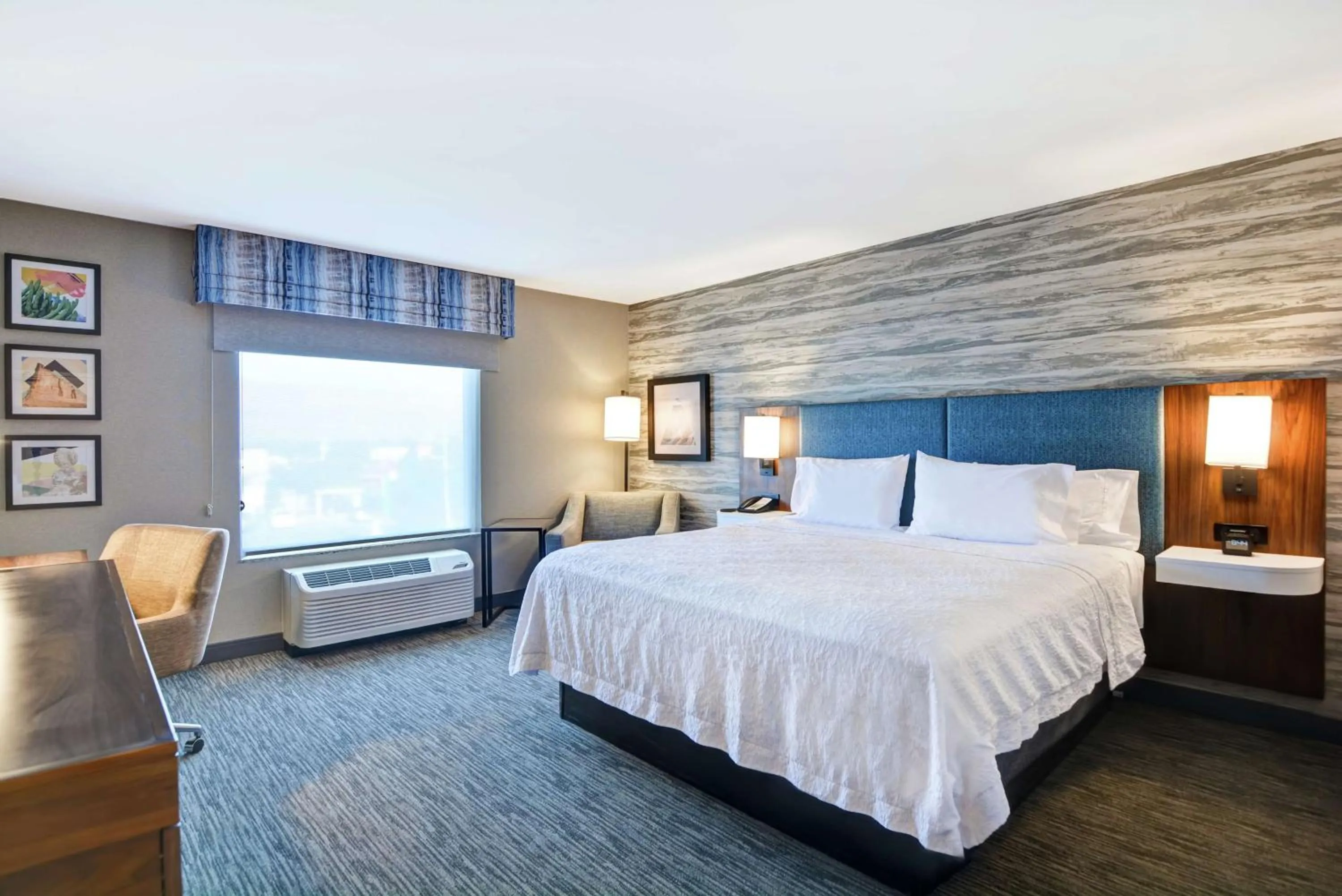 Bed in Hampton Inn Moab Arches National Park