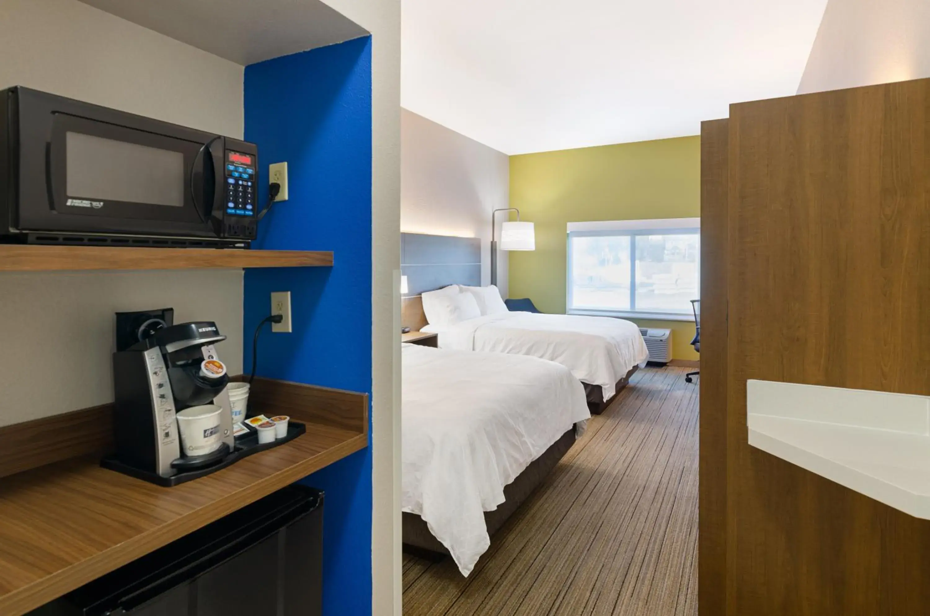Standard Queen Room with Two Queen Beds - Extra Floor Space in Holiday Inn Express Hotel & Suites Weston by IHG Standard Queen Room with Two Queen Beds - Extra Floor Space in Holiday Inn Express Hotel & Suites Weston by IHG
