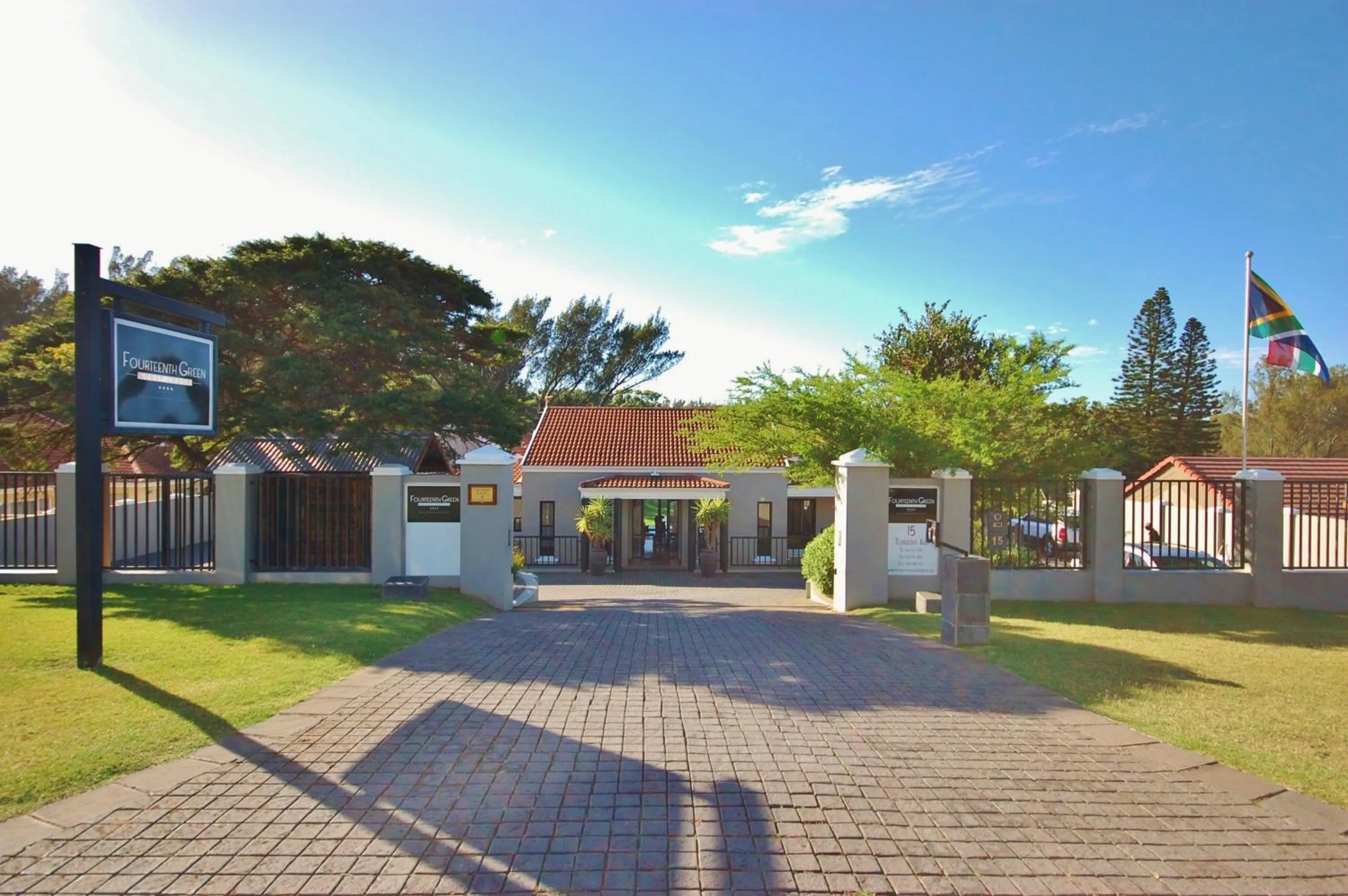 Lobby or reception in Fourteenth Green Guest Lodge
